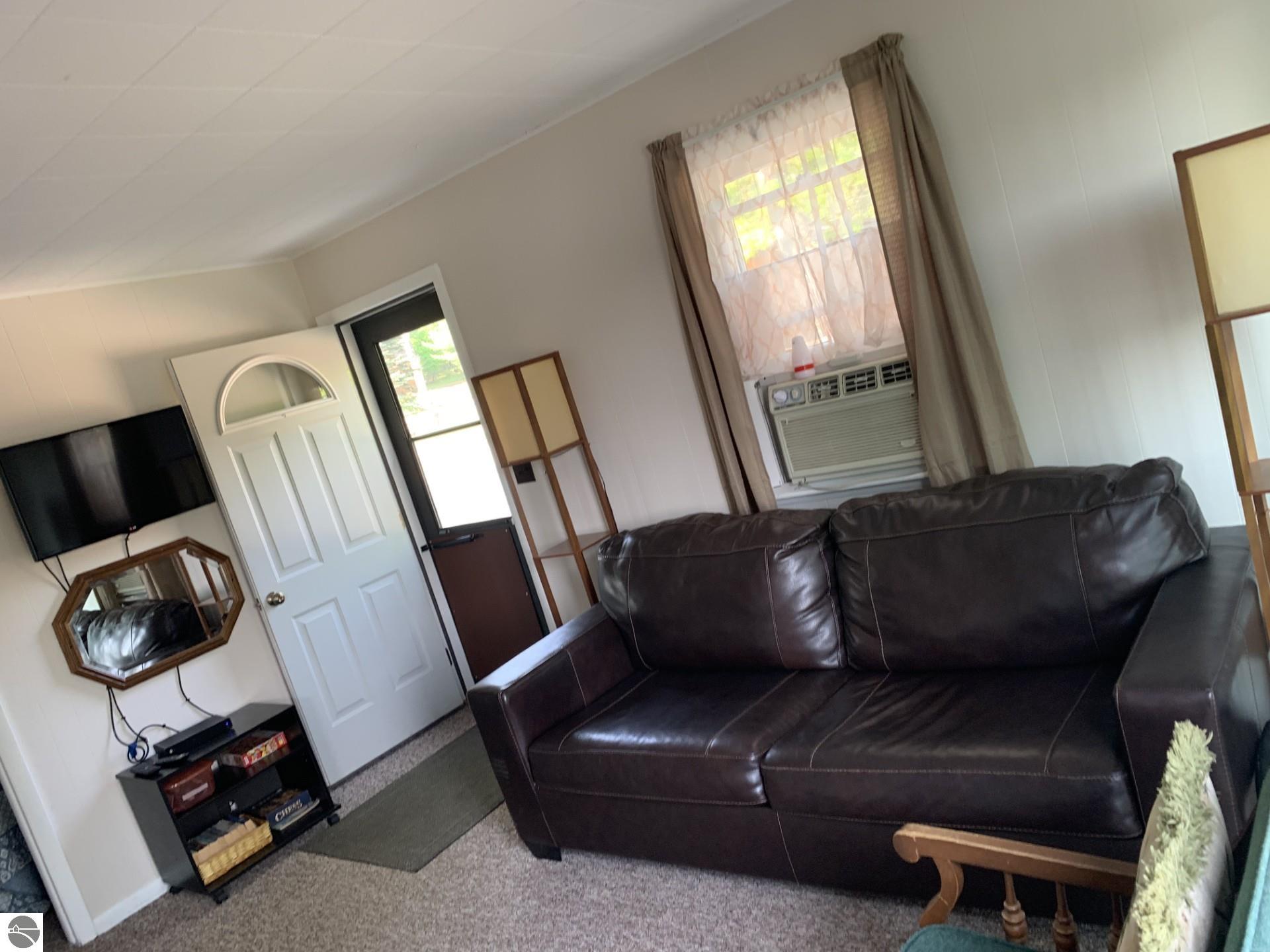 2052 N Ogemaw Trail