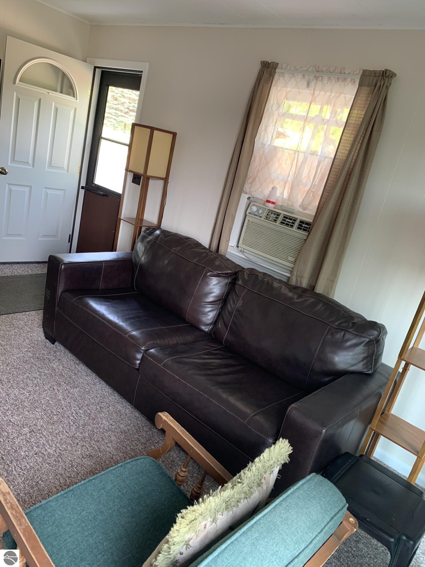 2052 N Ogemaw Trail