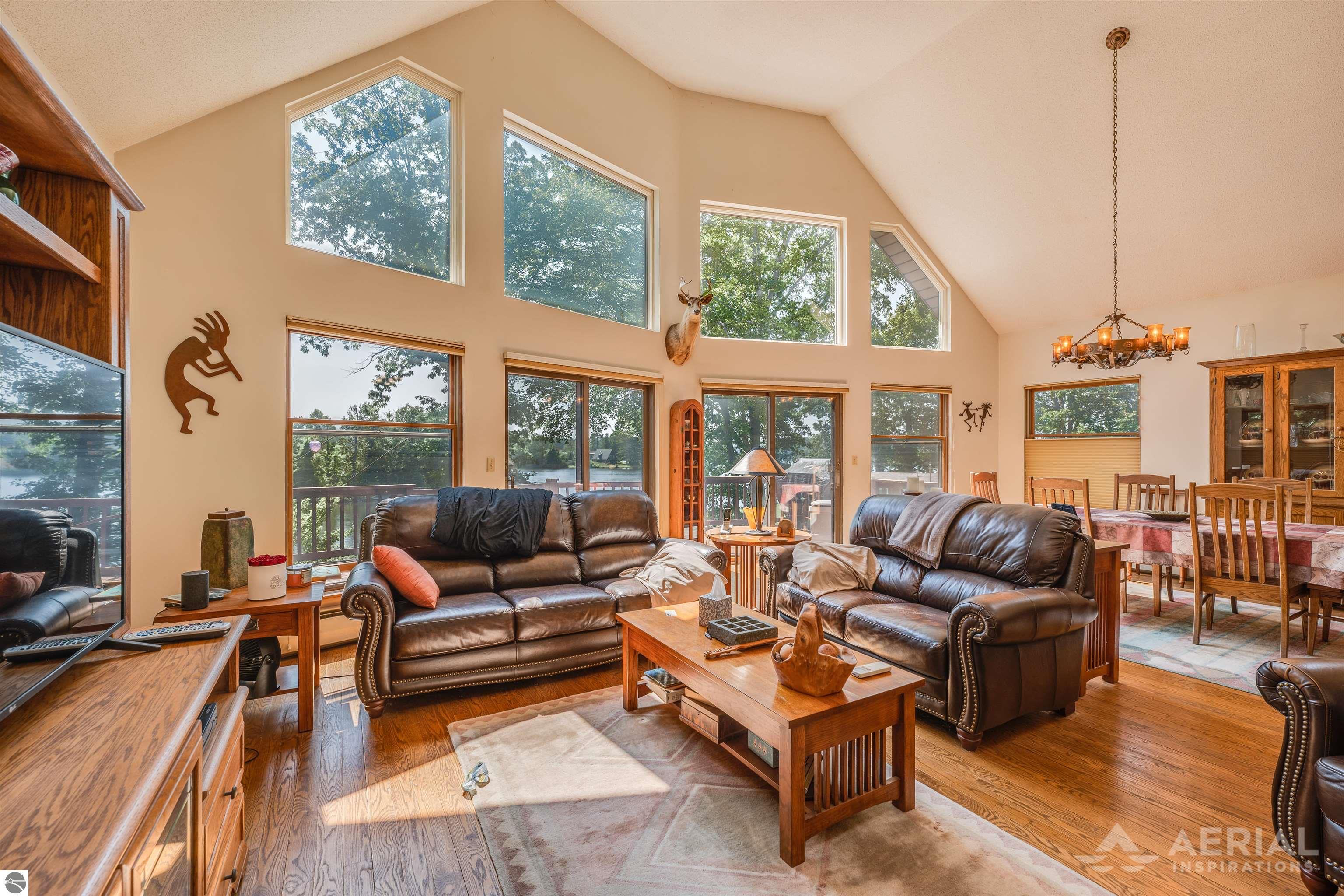 1995 Indianwood Trail