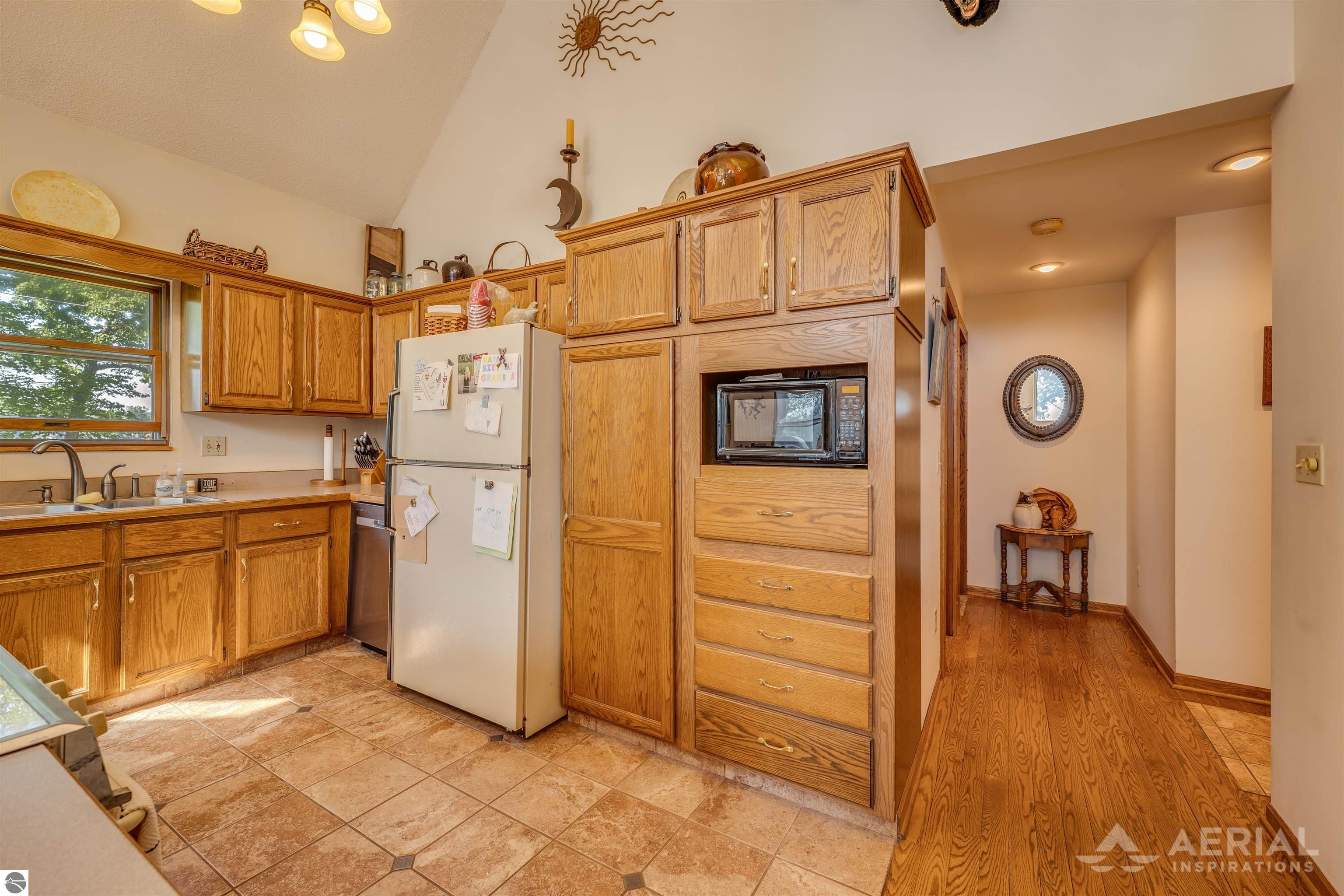 1995 Indianwood Trail