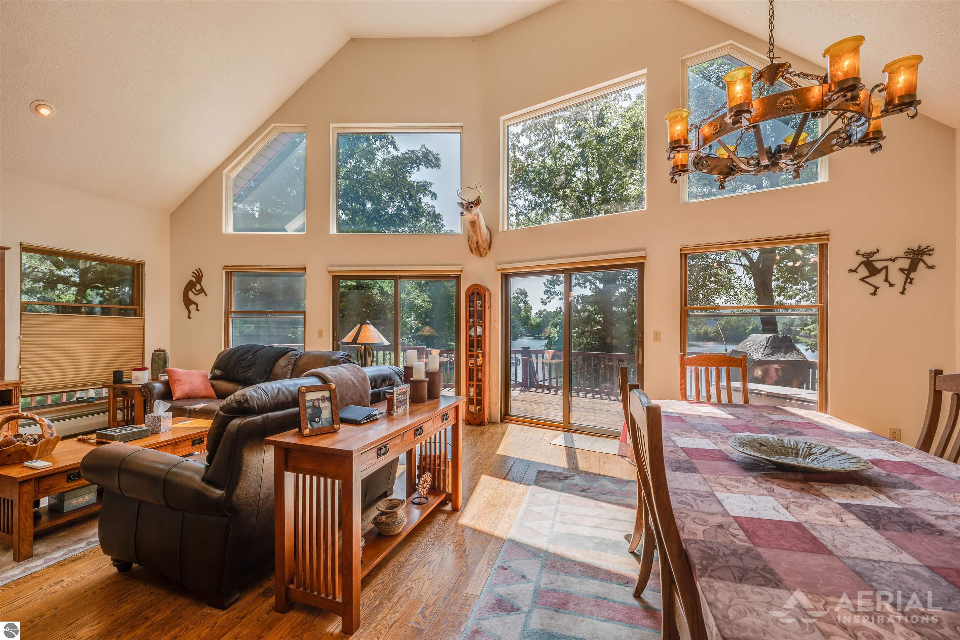 1995 Indianwood Trail