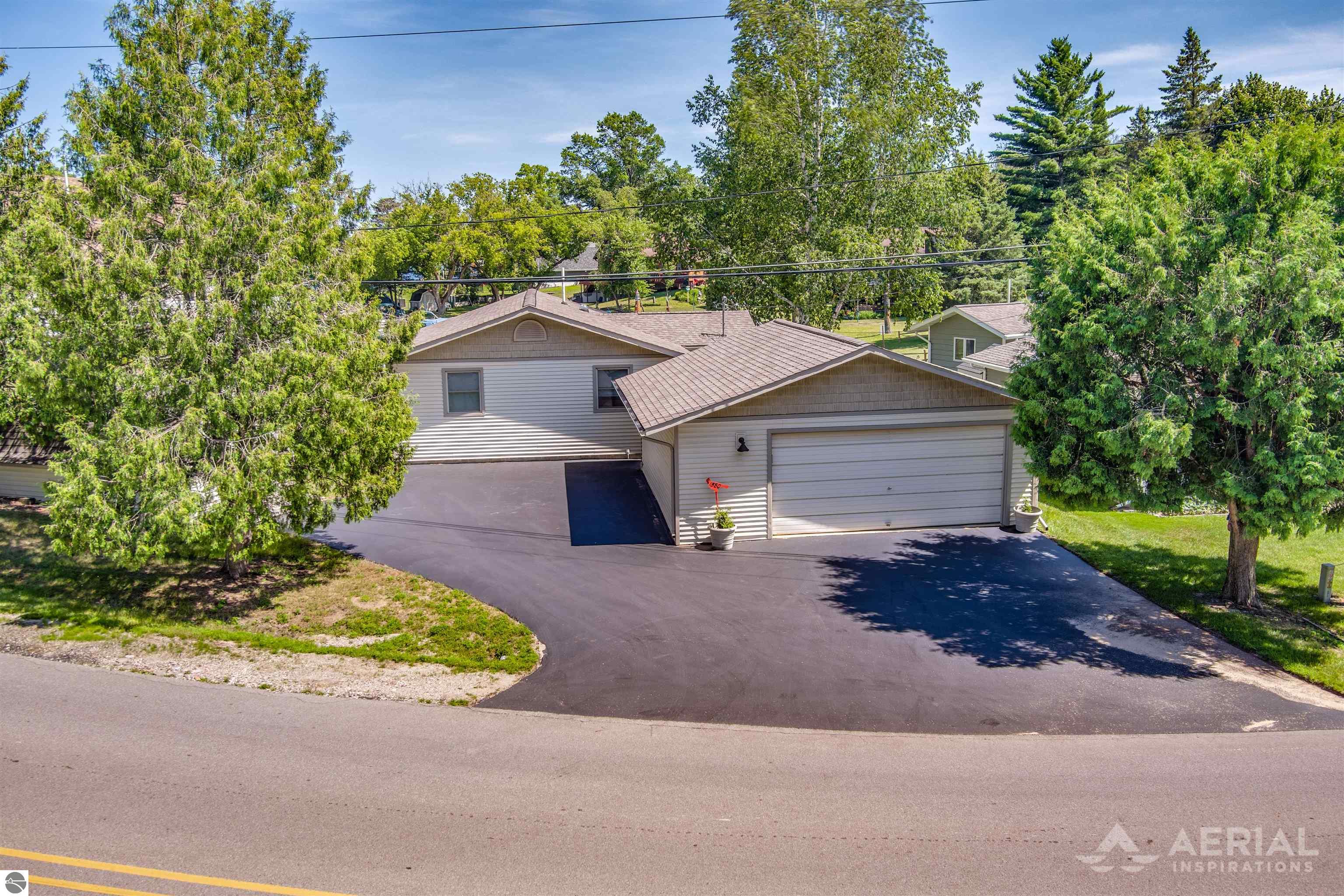 1580 N Ogemaw Trail