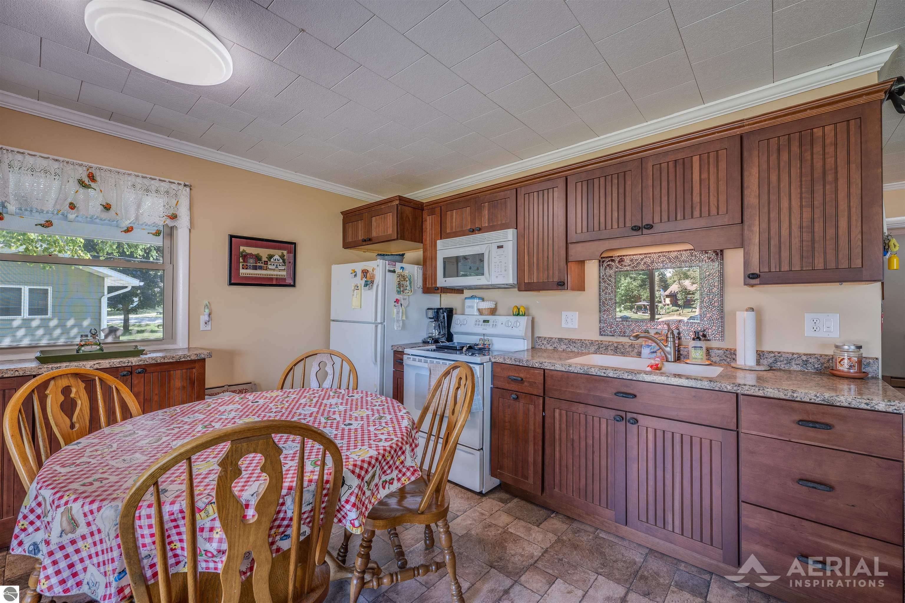 1580 N Ogemaw Trail
