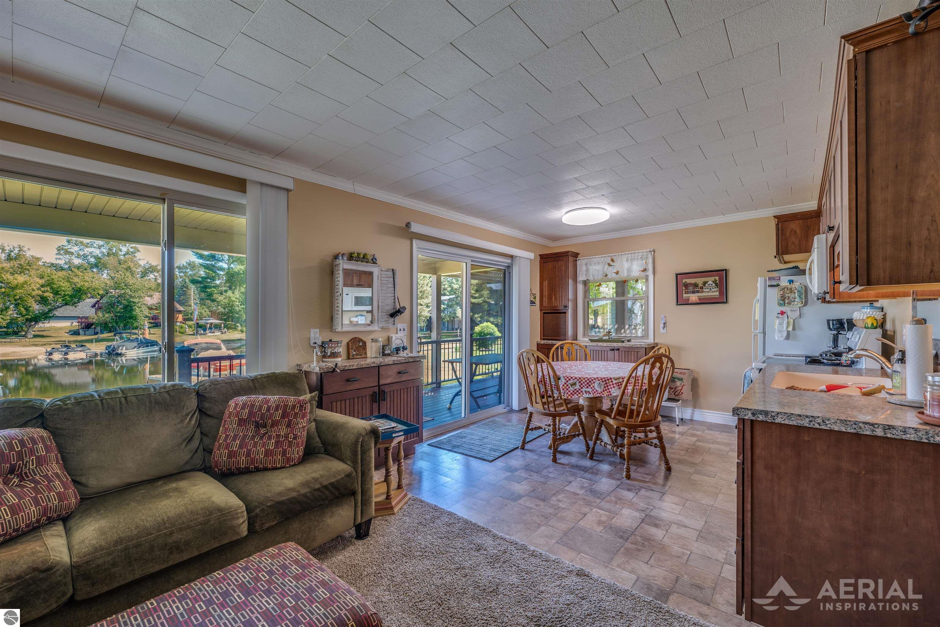 1580 N Ogemaw Trail