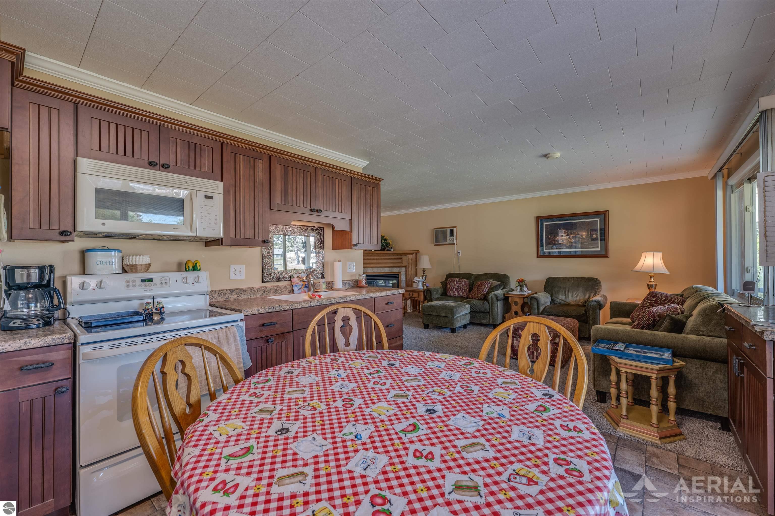 1580 N Ogemaw Trail