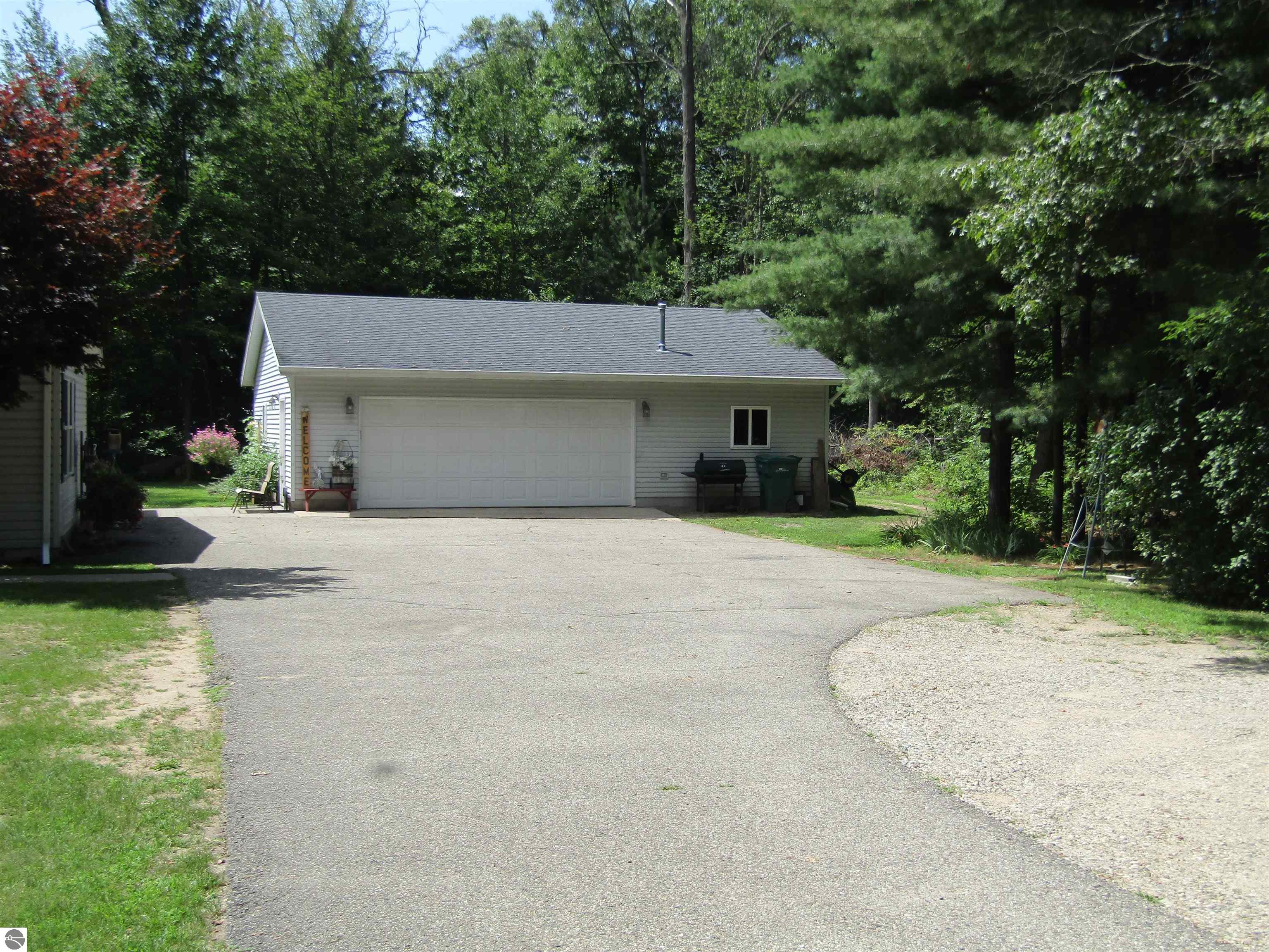 2344 Rifle River Trail