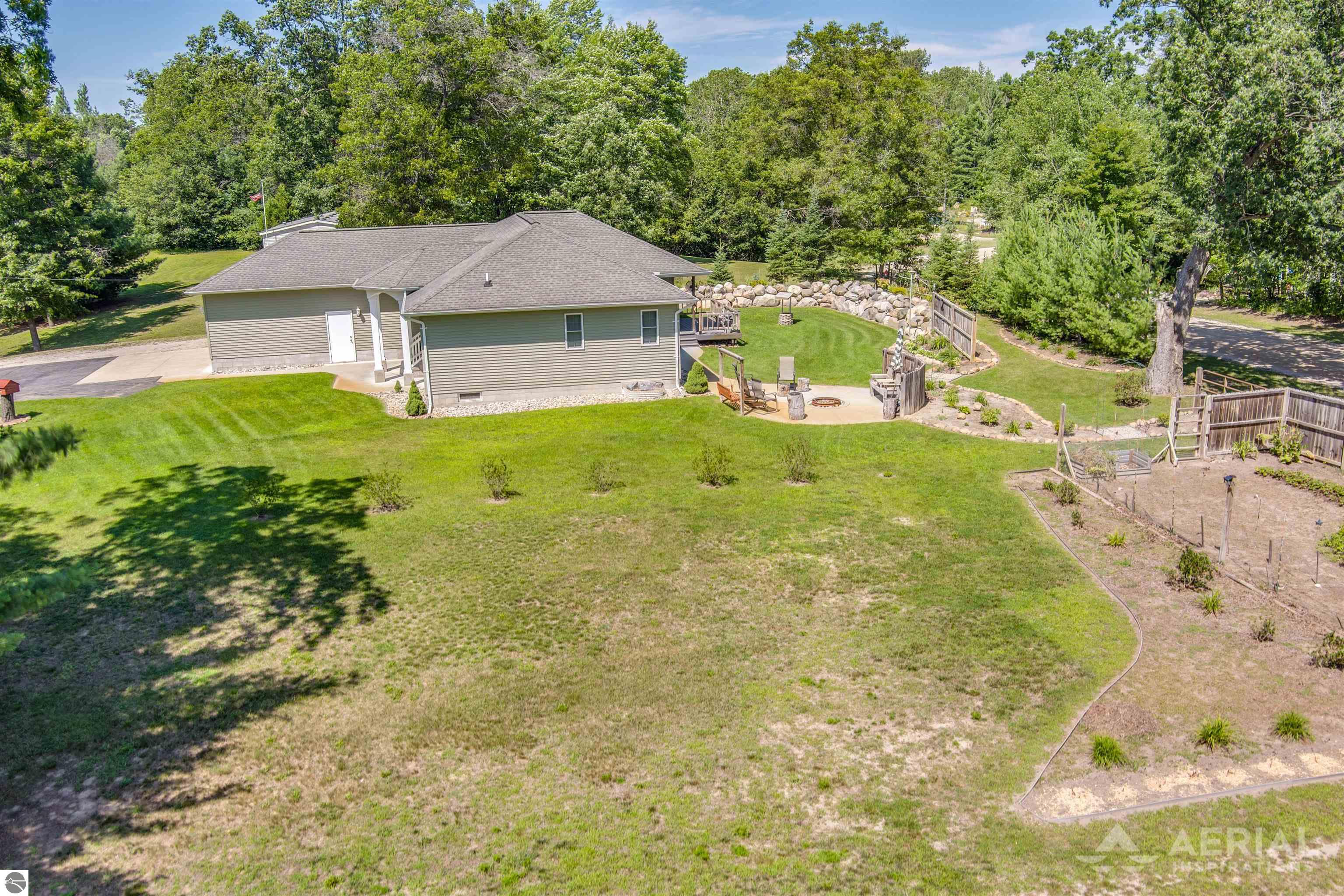 2811 Rifle River Trail