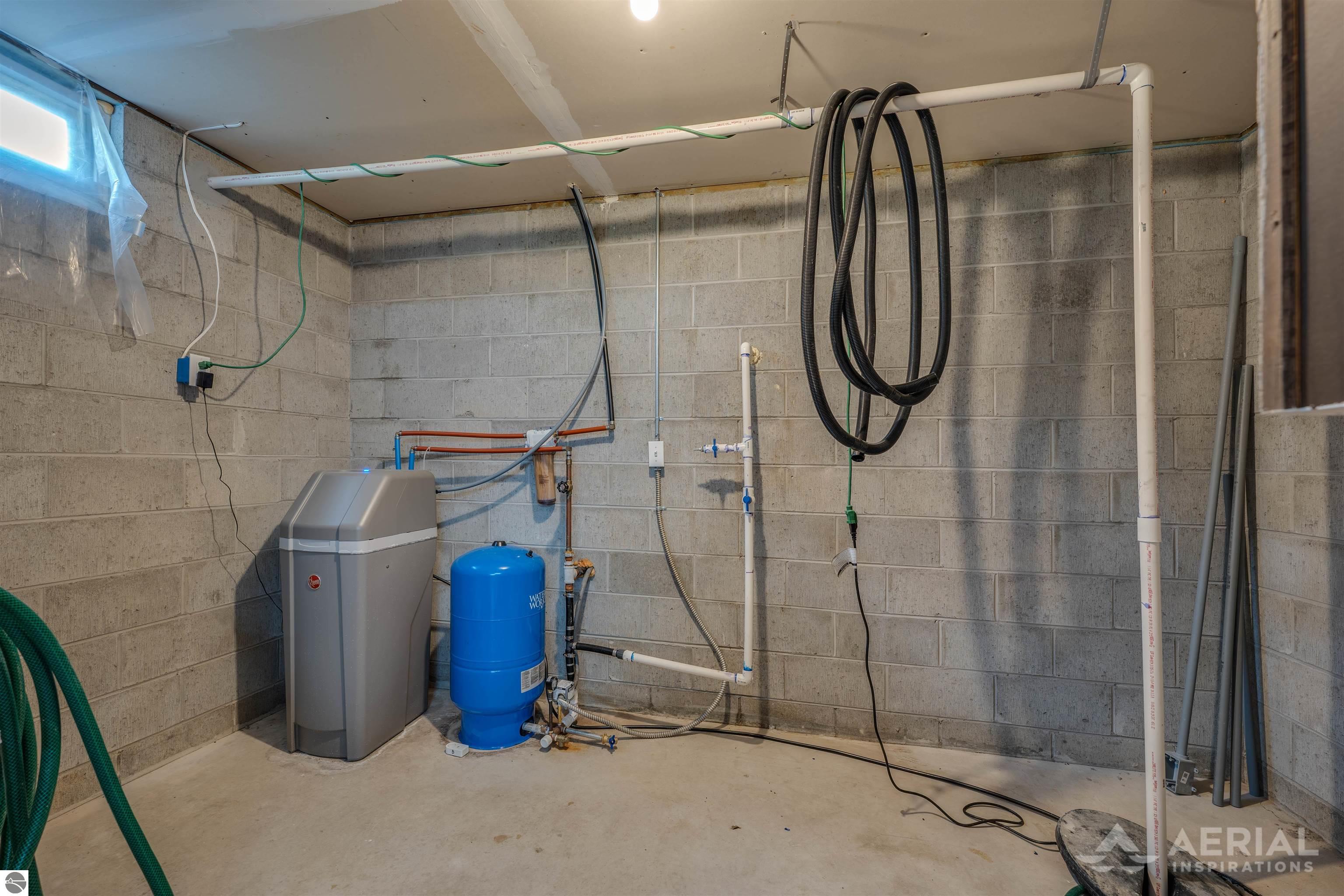 2811 Rifle River Trail