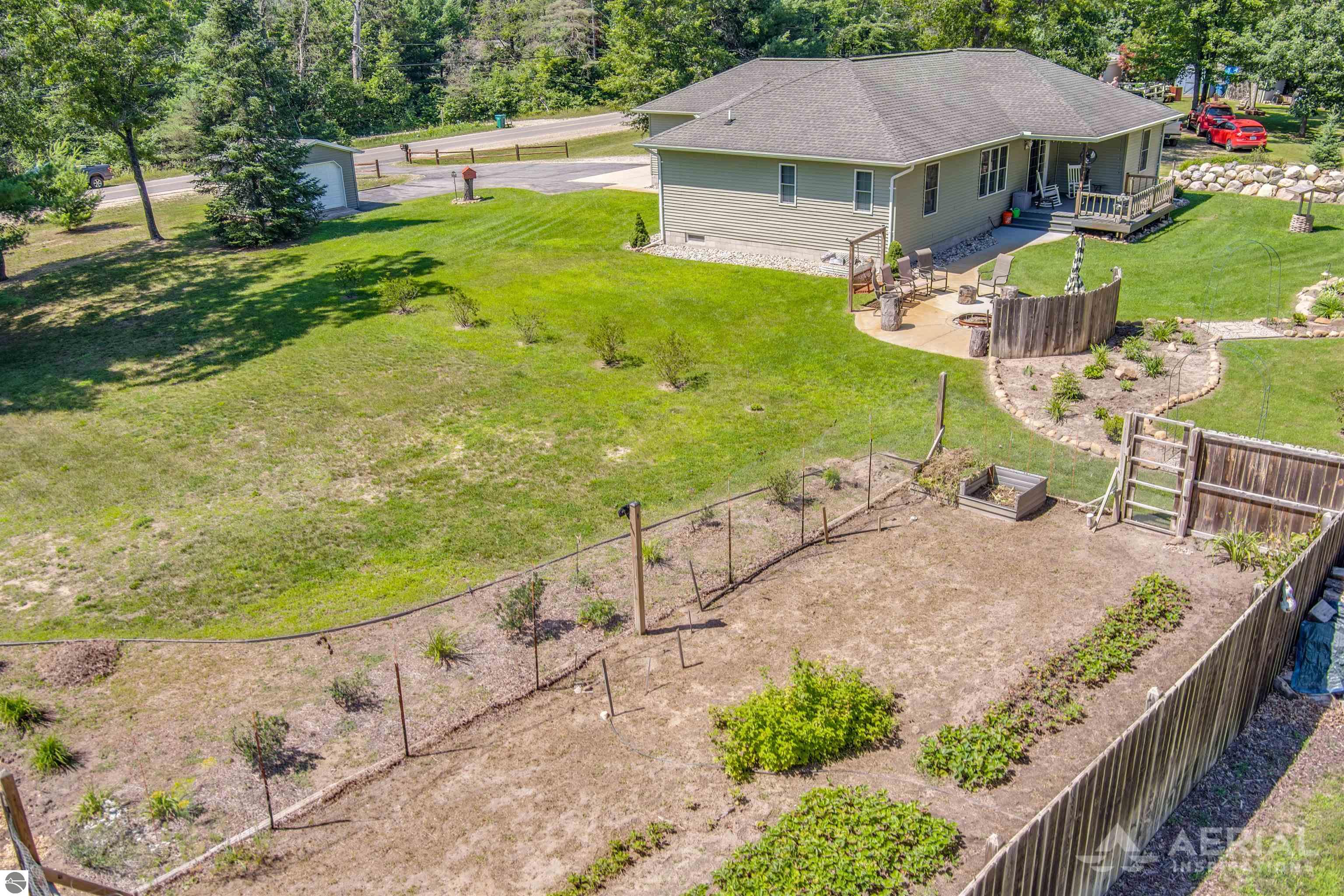 2811 Rifle River Trail