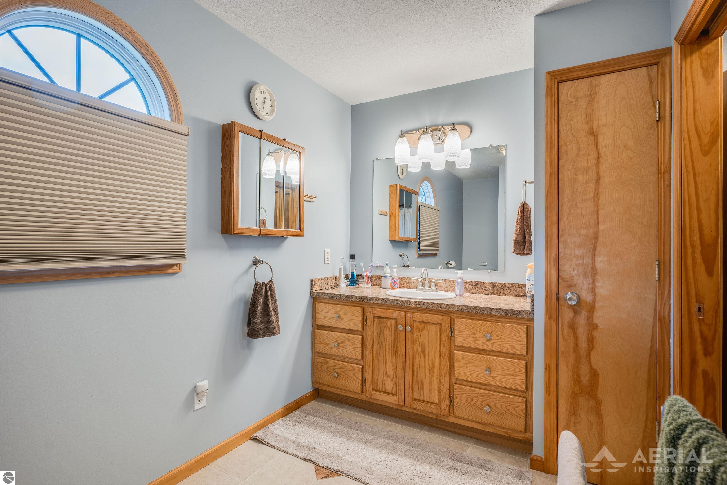 2811 Rifle River Trail