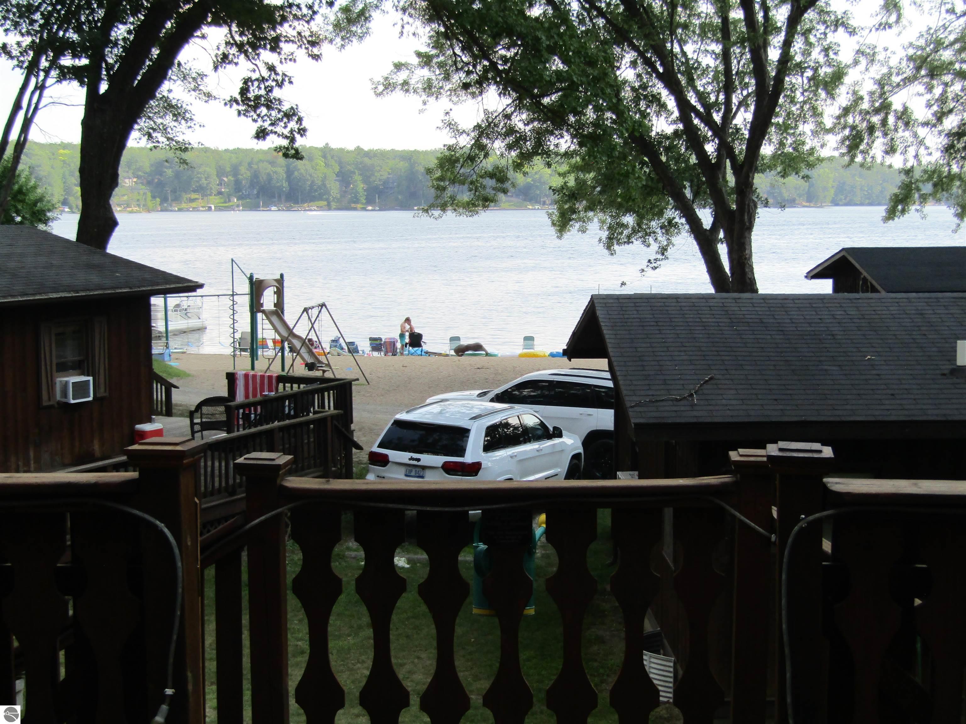 2082 N Ogemaw Trail