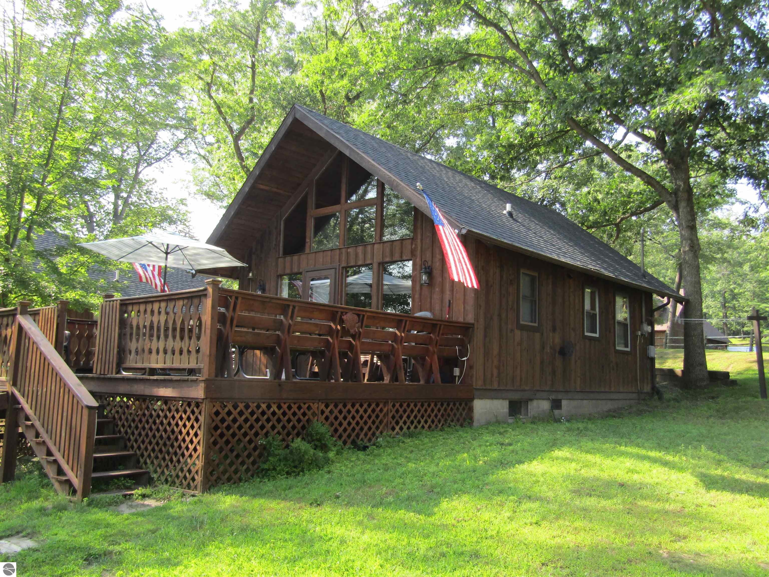 2082 N Ogemaw Trail