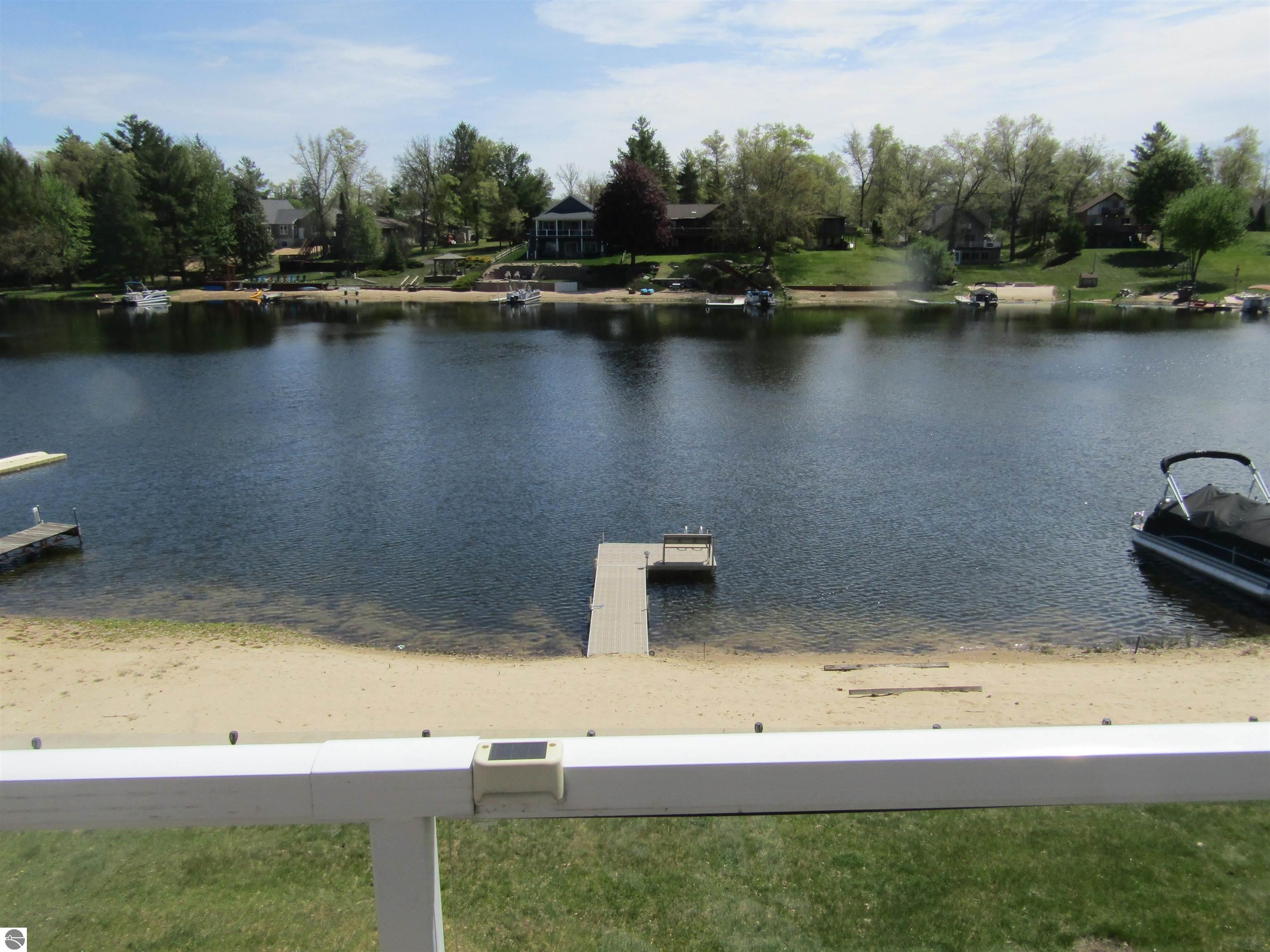 3319 S Ogemaw Trail