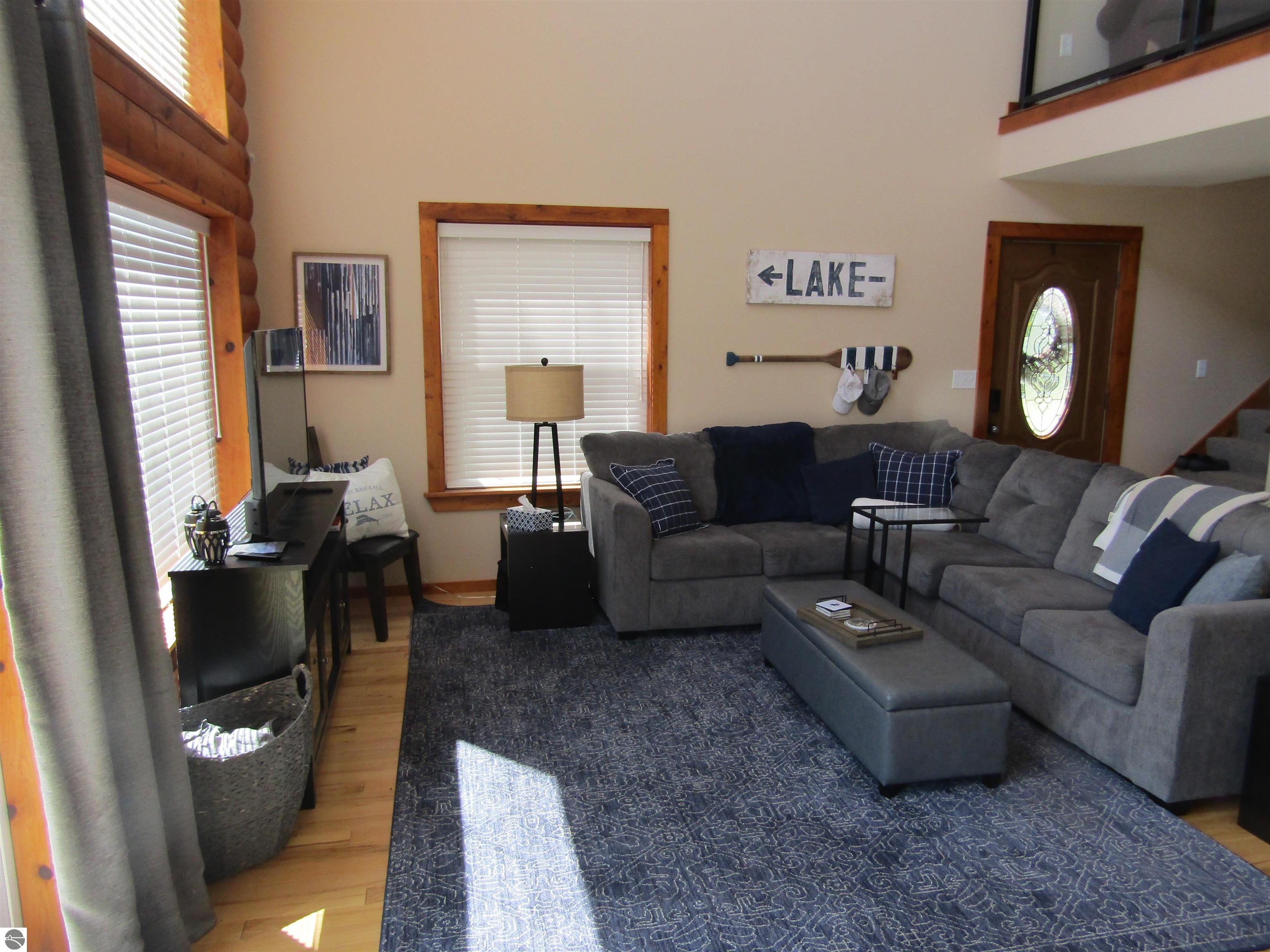 3319 S Ogemaw Trail