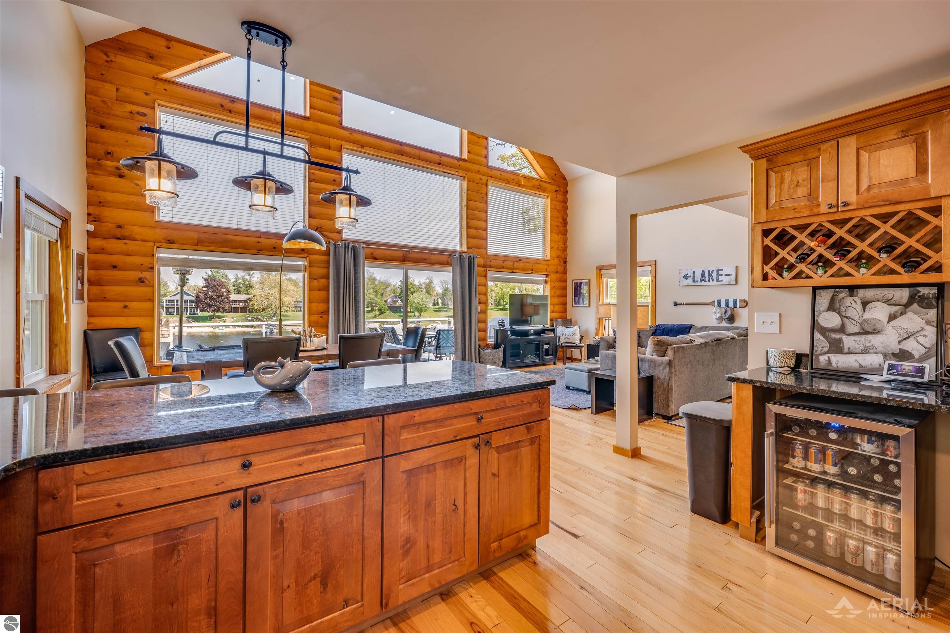 3319 S Ogemaw Trail