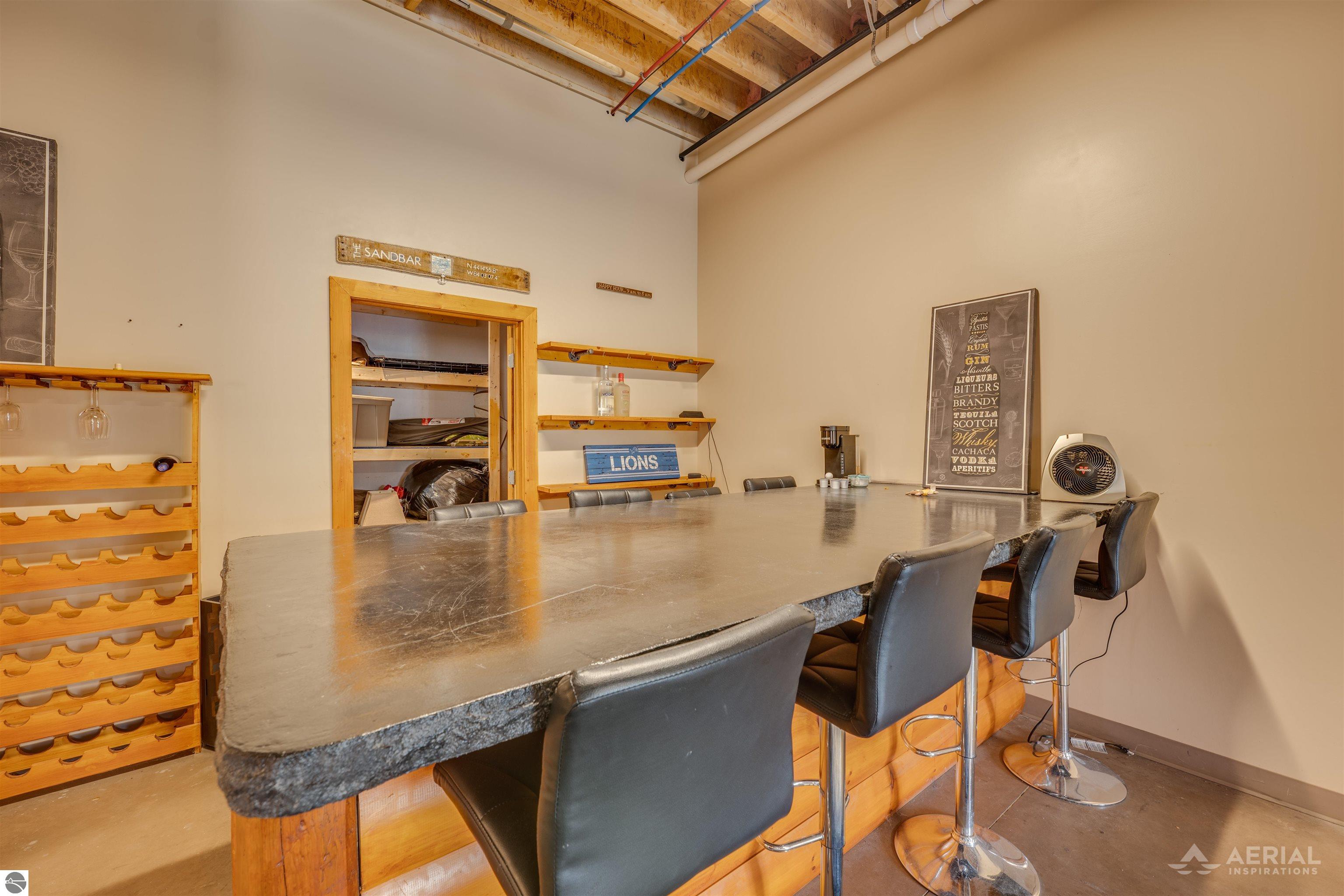 3319 S Ogemaw Trail