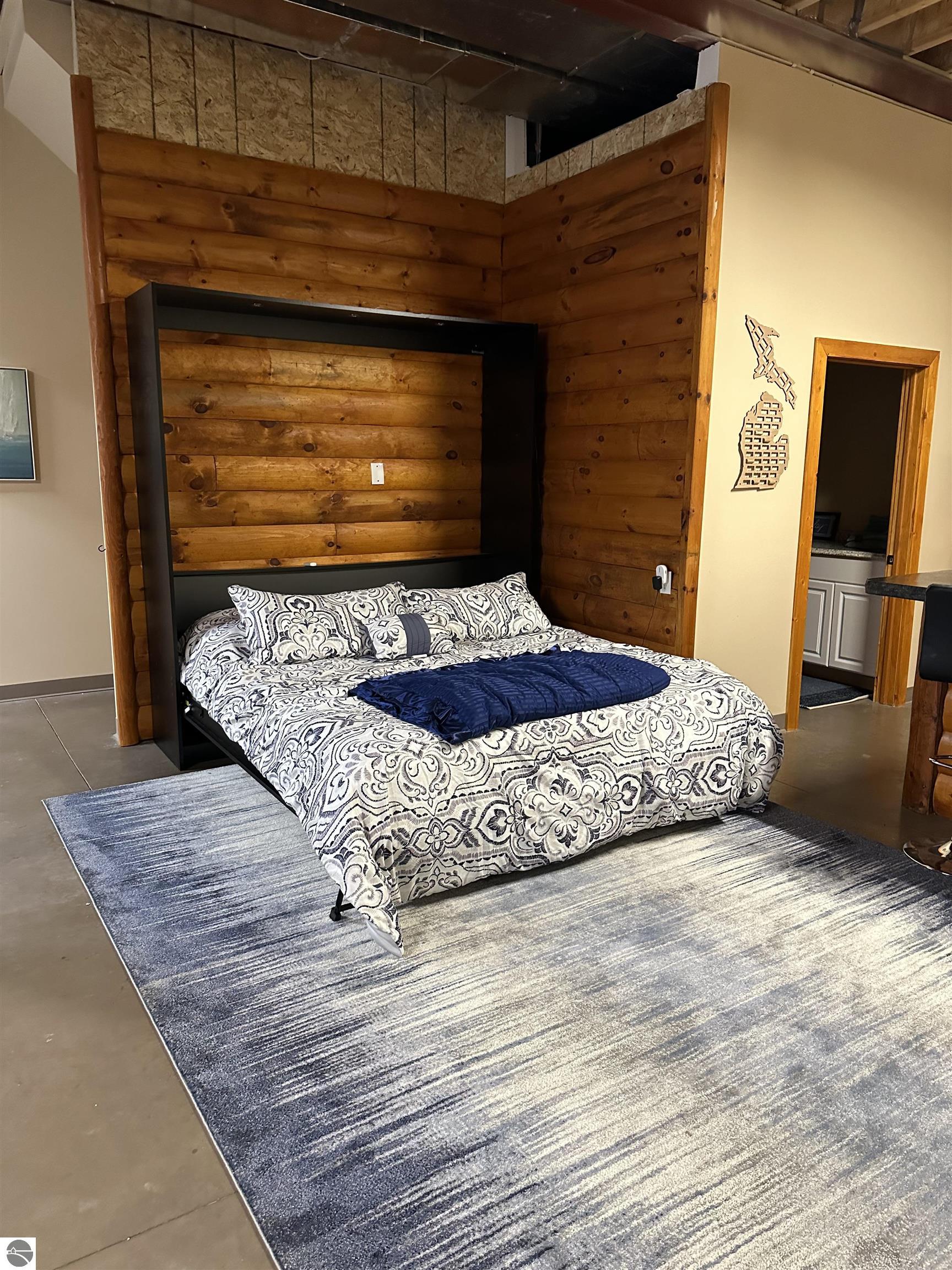 3319 S Ogemaw Trail