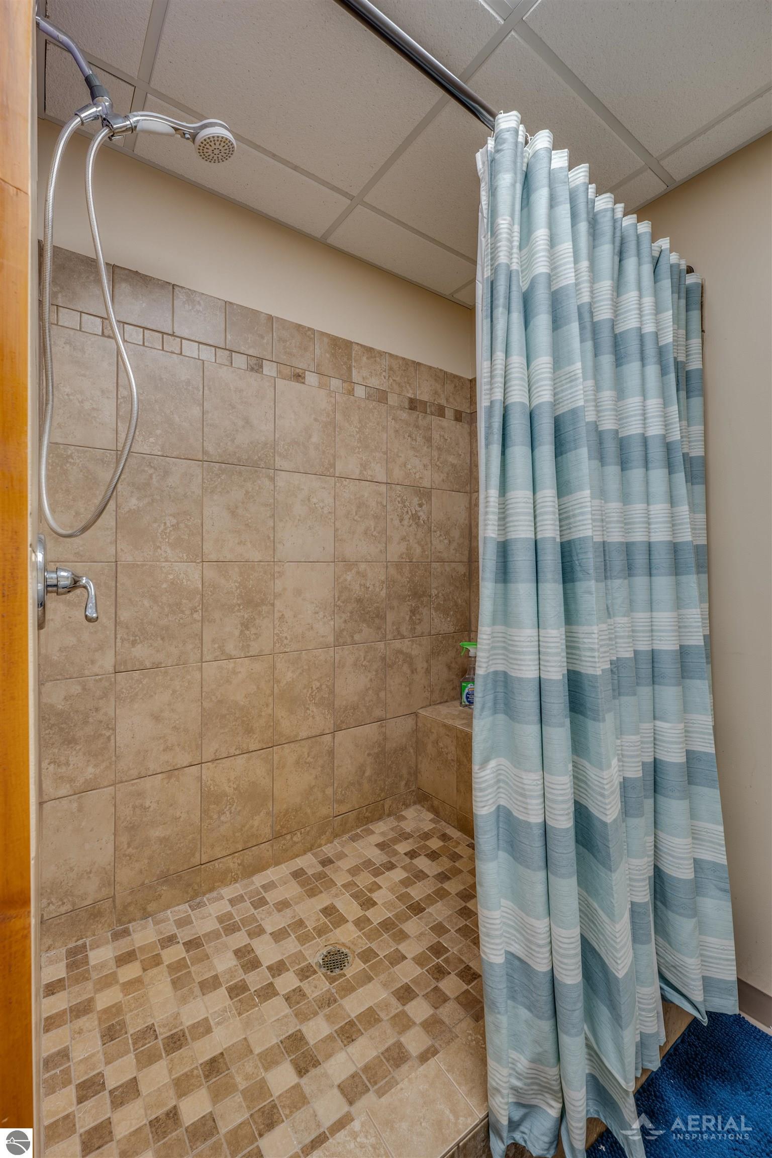 3319 S Ogemaw Trail