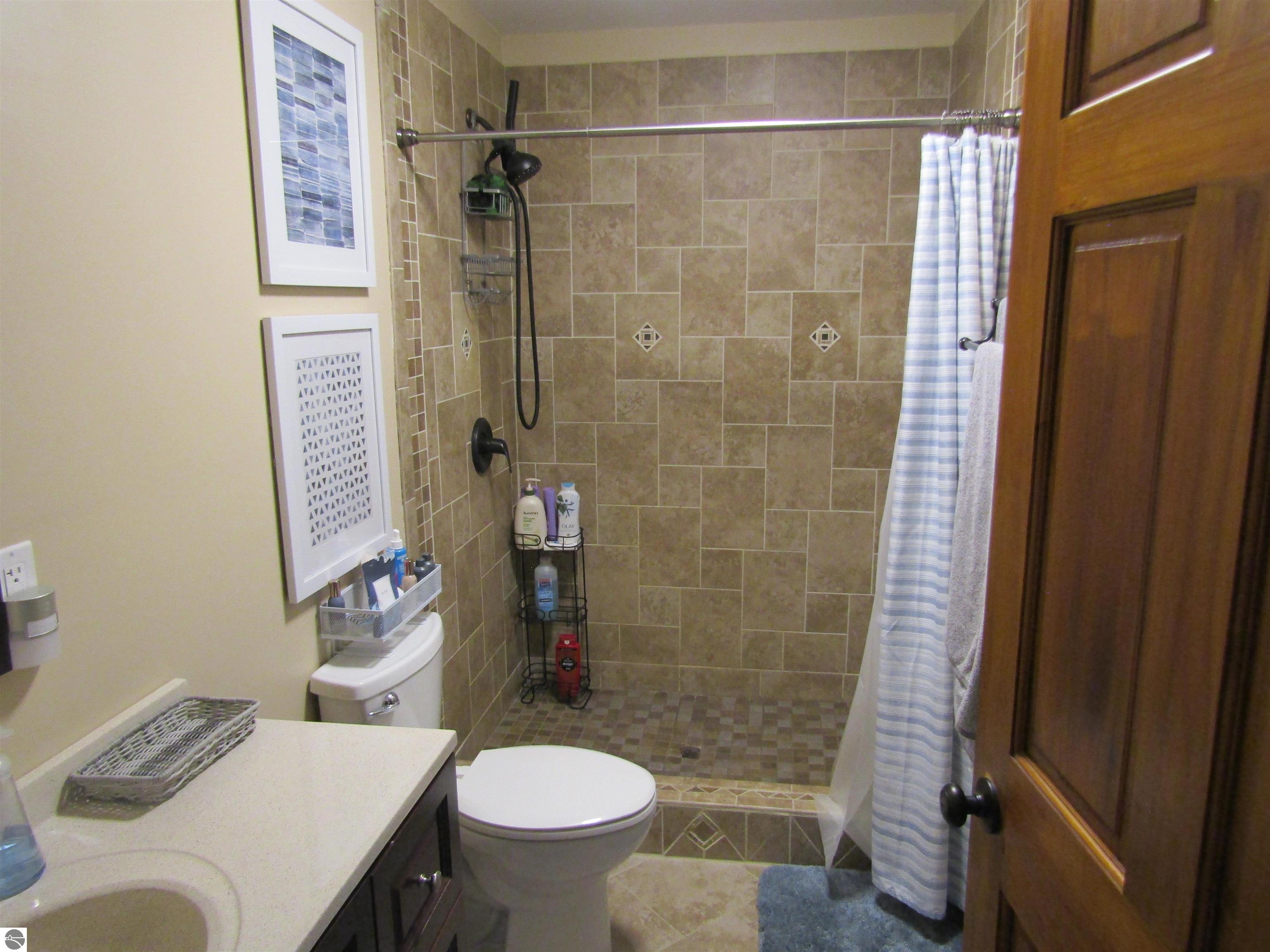 3319 S Ogemaw Trail
