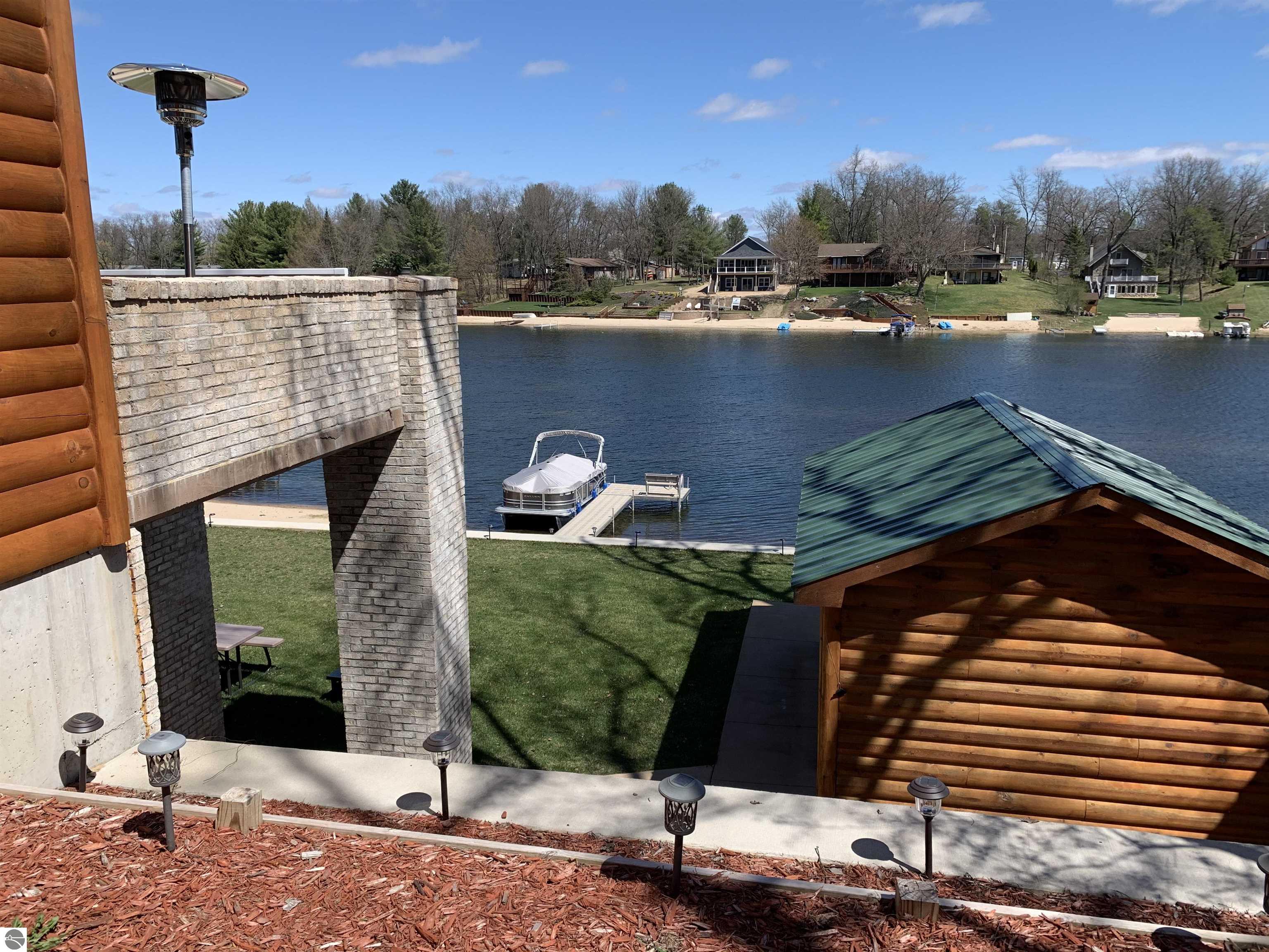 3319 S Ogemaw Trail