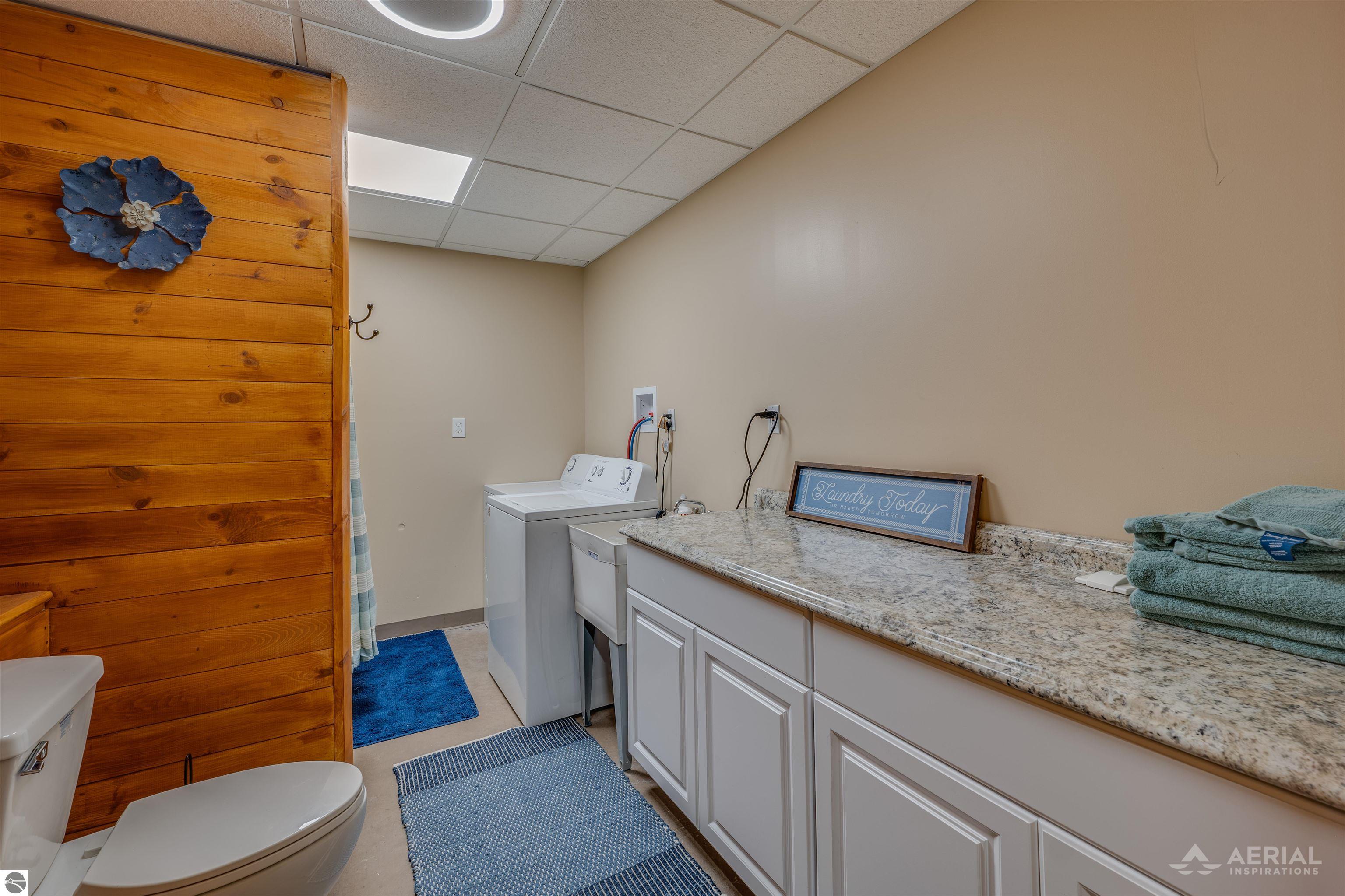 3319 S Ogemaw Trail