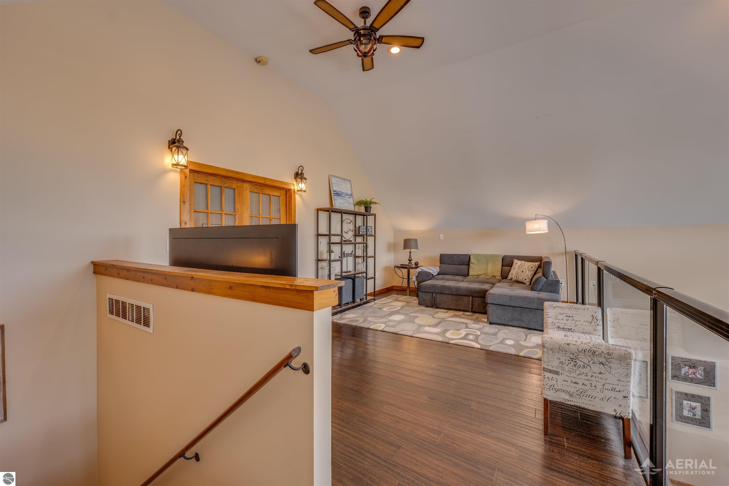 3319 S Ogemaw Trail