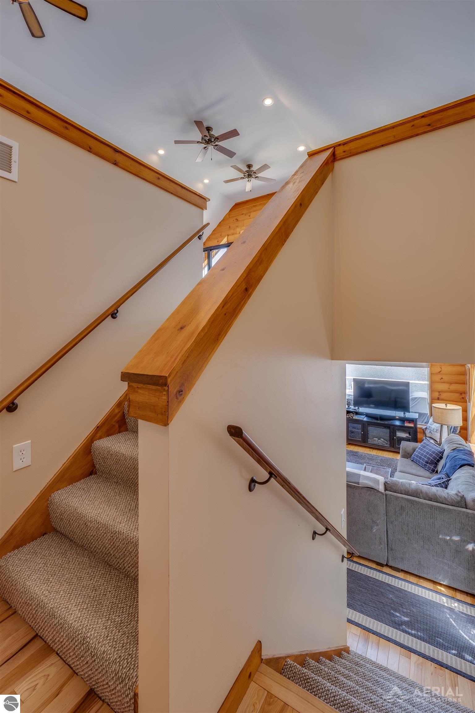 3319 S Ogemaw Trail
