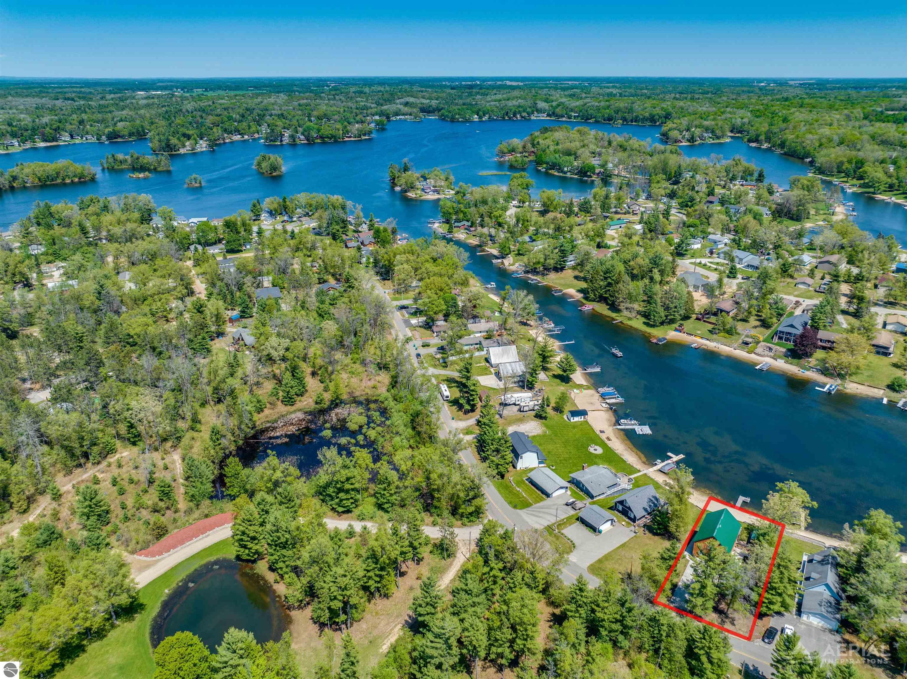 3319 S Ogemaw Trail