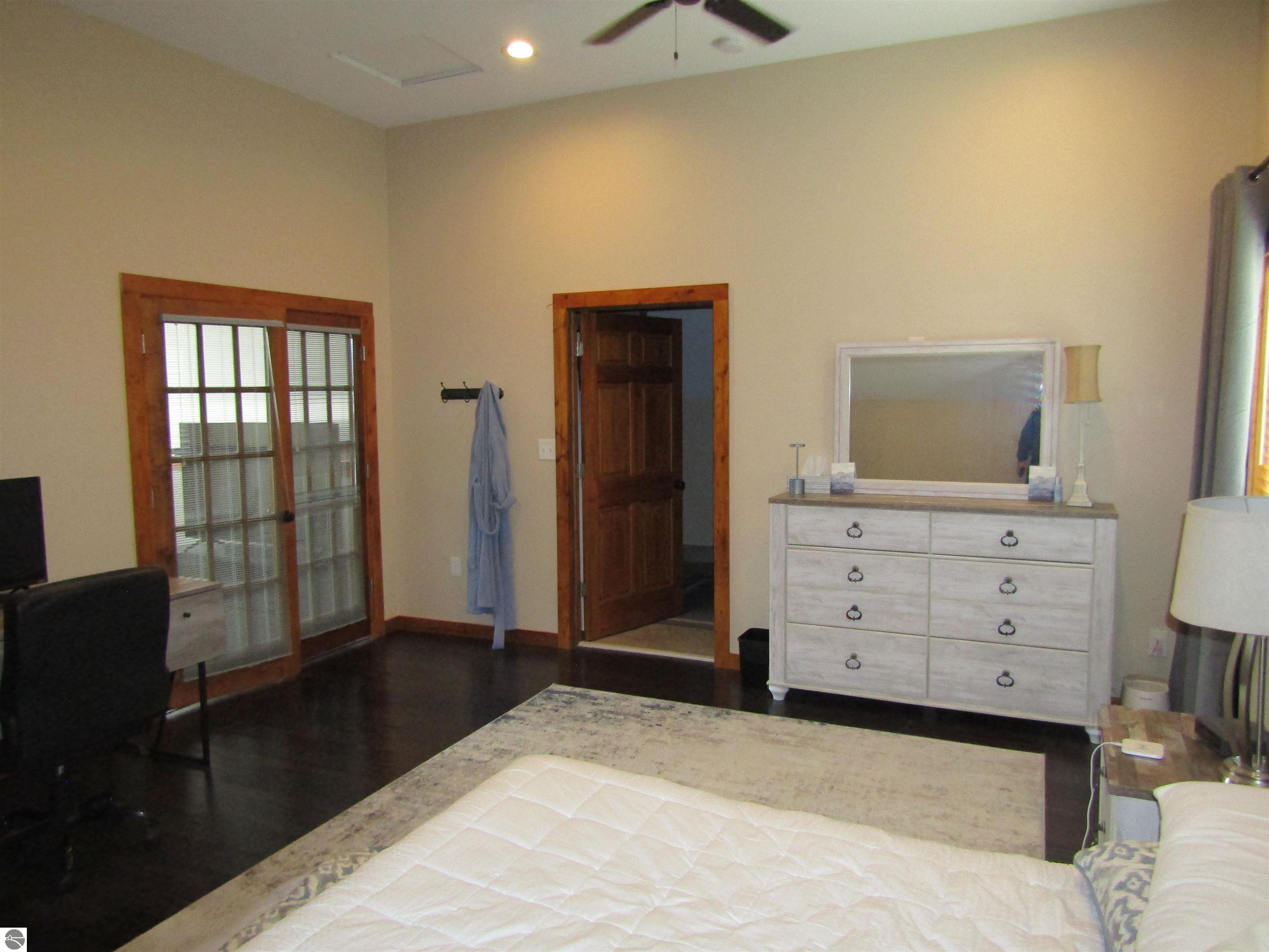 3319 S Ogemaw Trail