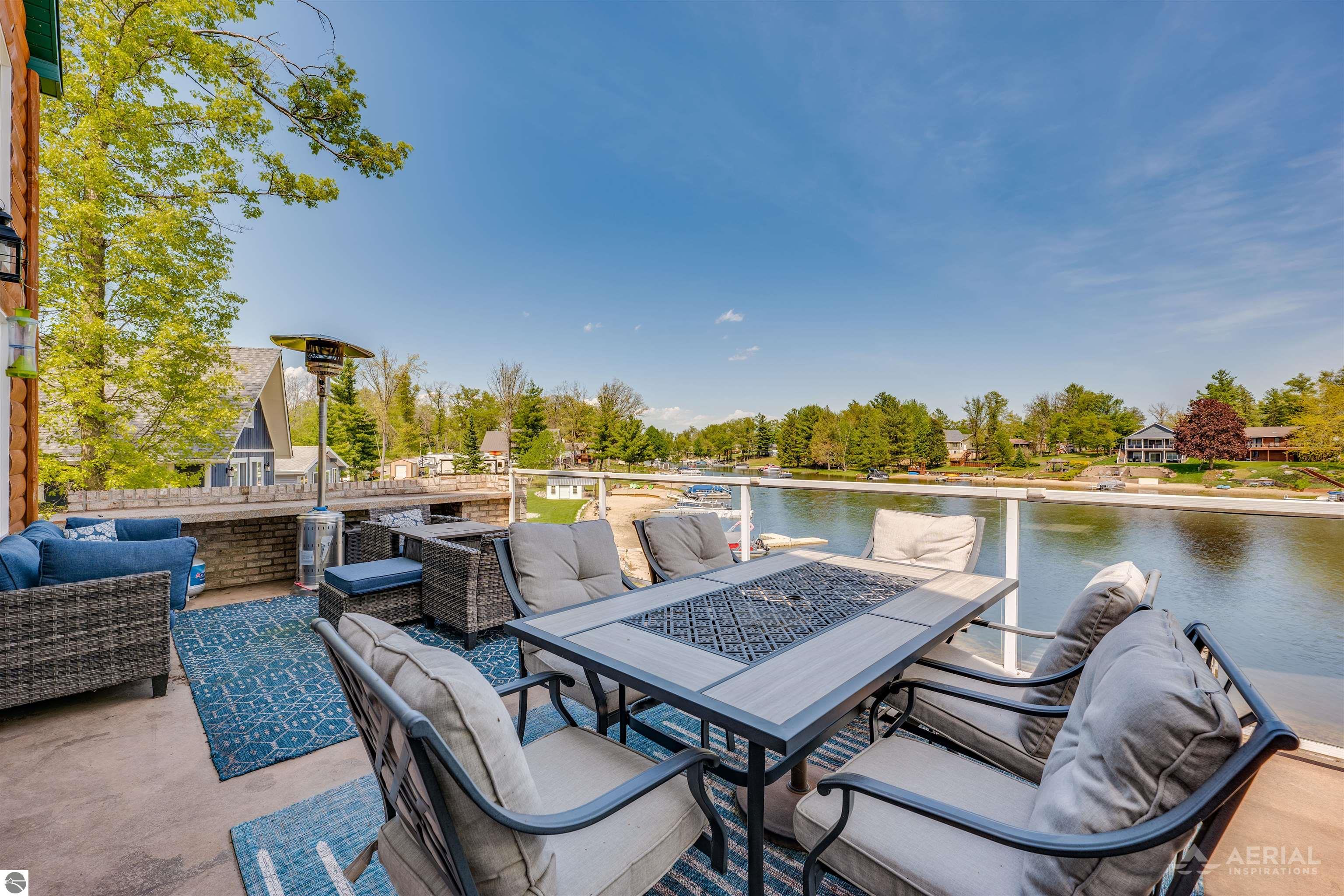 3319 S Ogemaw Trail