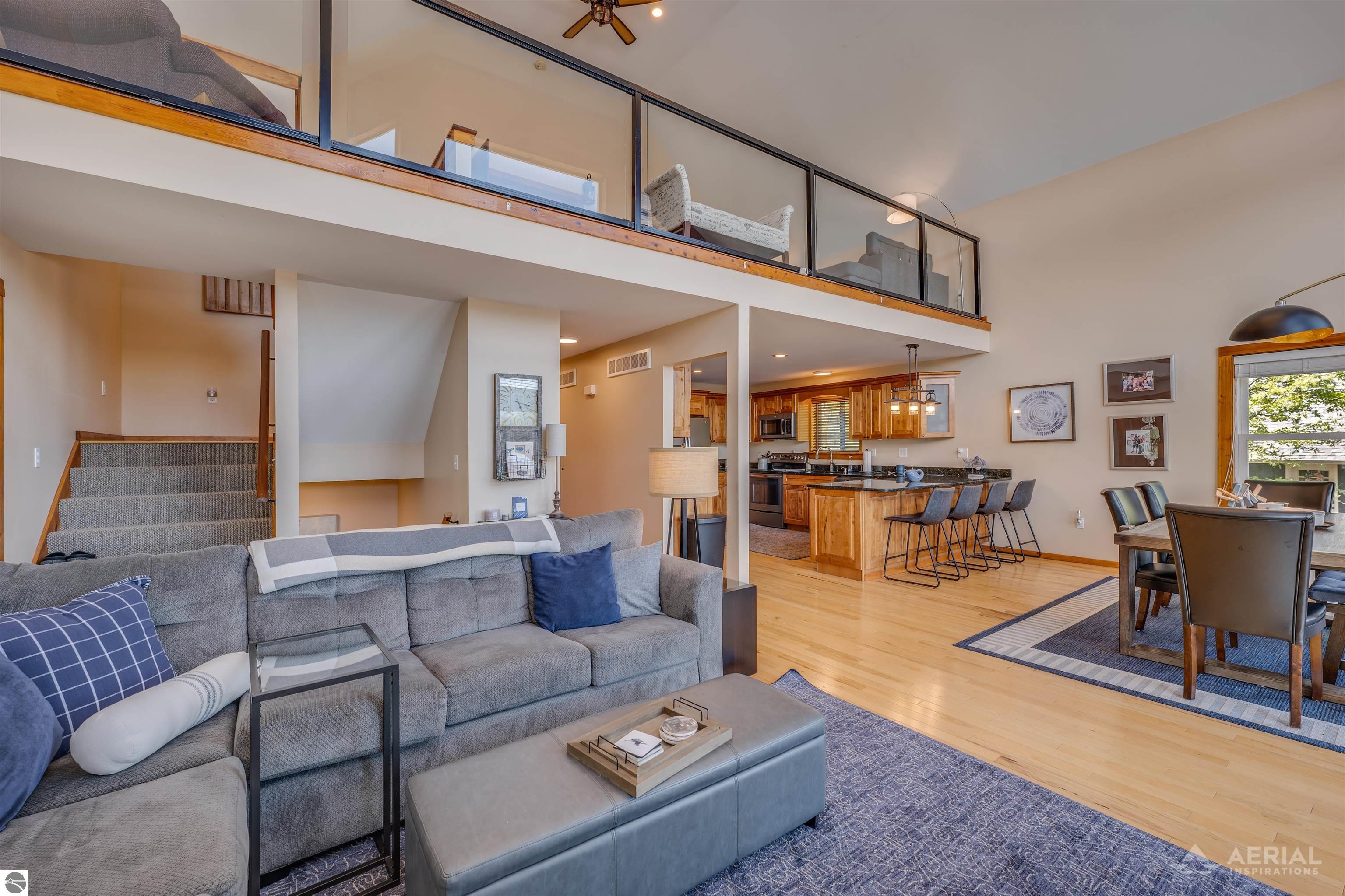 3319 S Ogemaw Trail