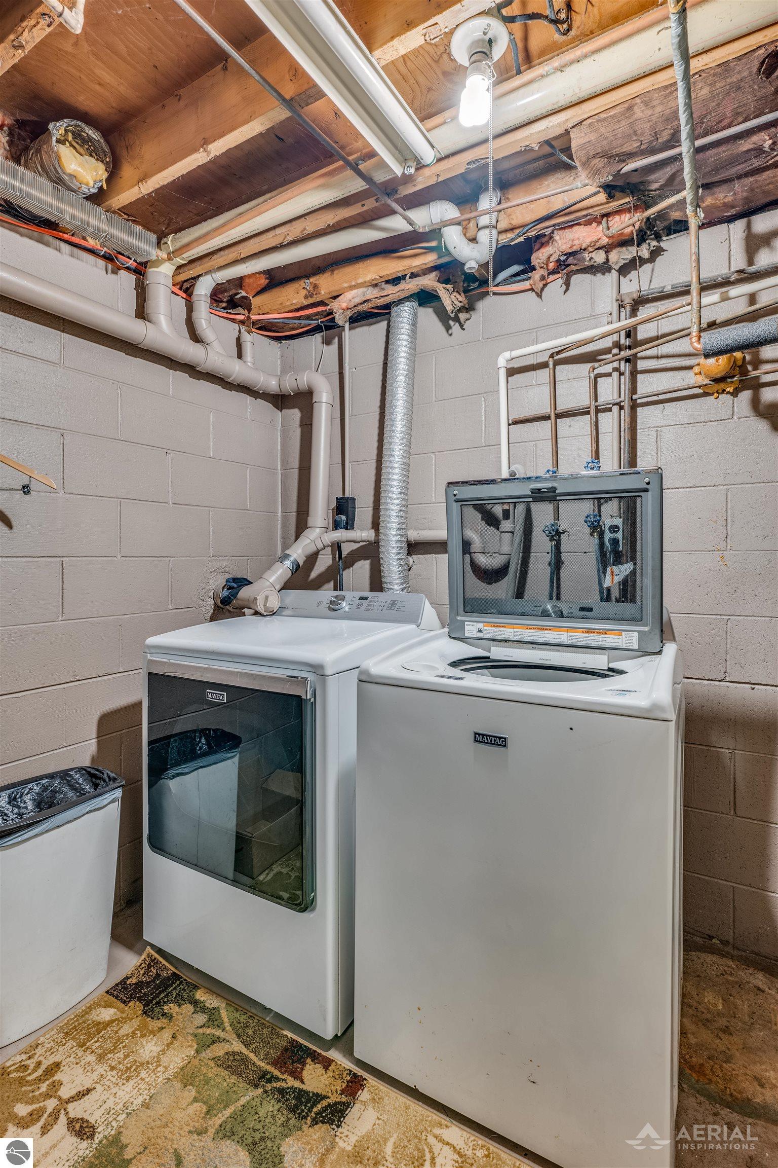 1741 N Ogemaw Trail