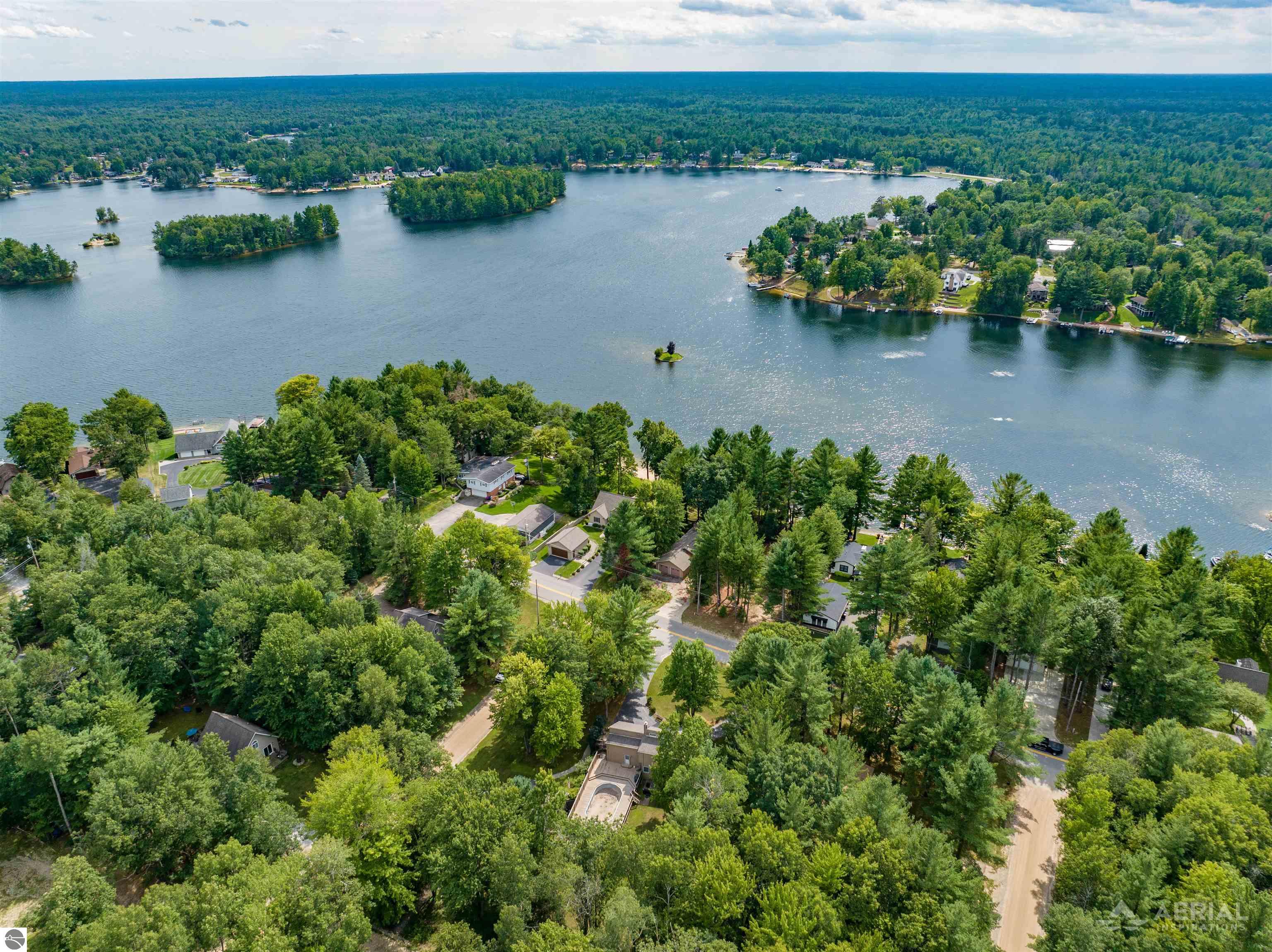 1741 N Ogemaw Trail