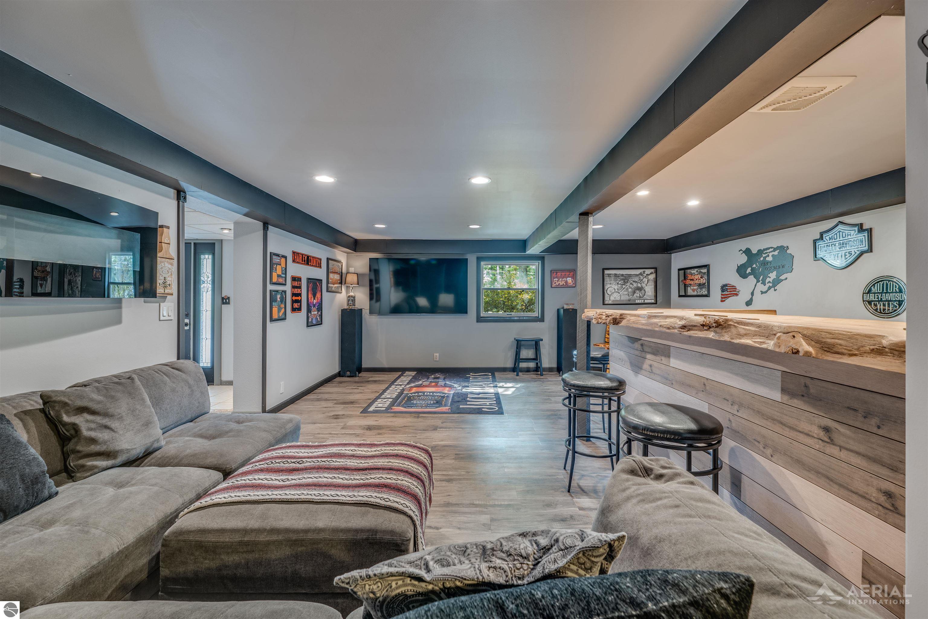 1741 N Ogemaw Trail