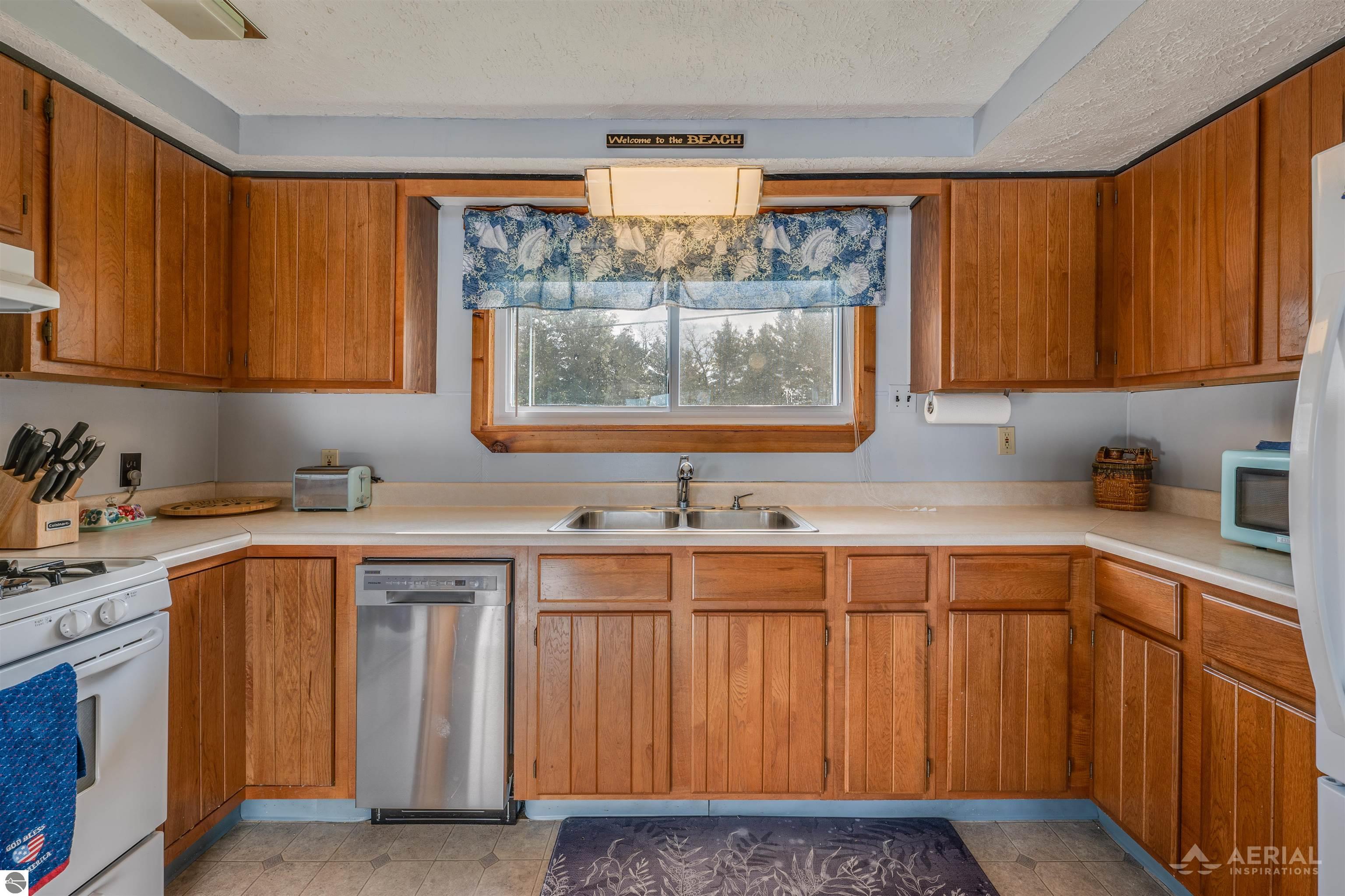 3075 Rifle River Trail