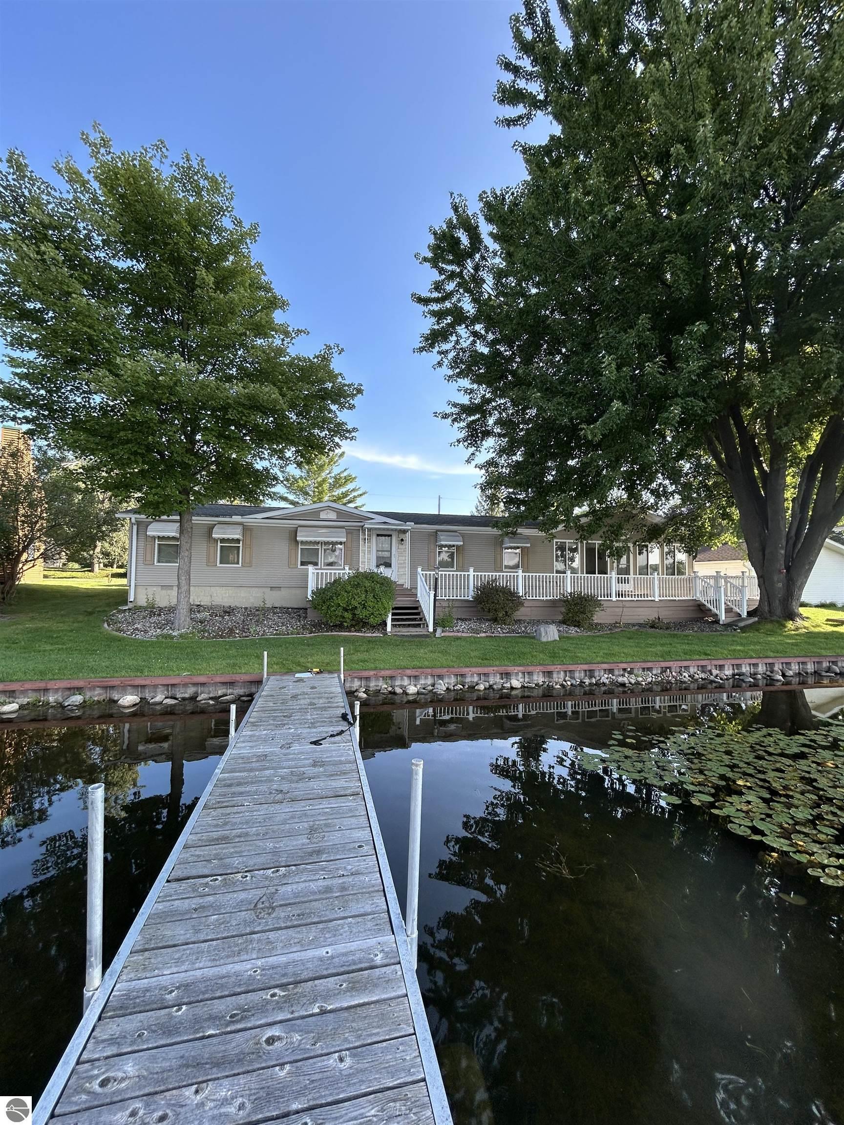 2000 Seneca Trail