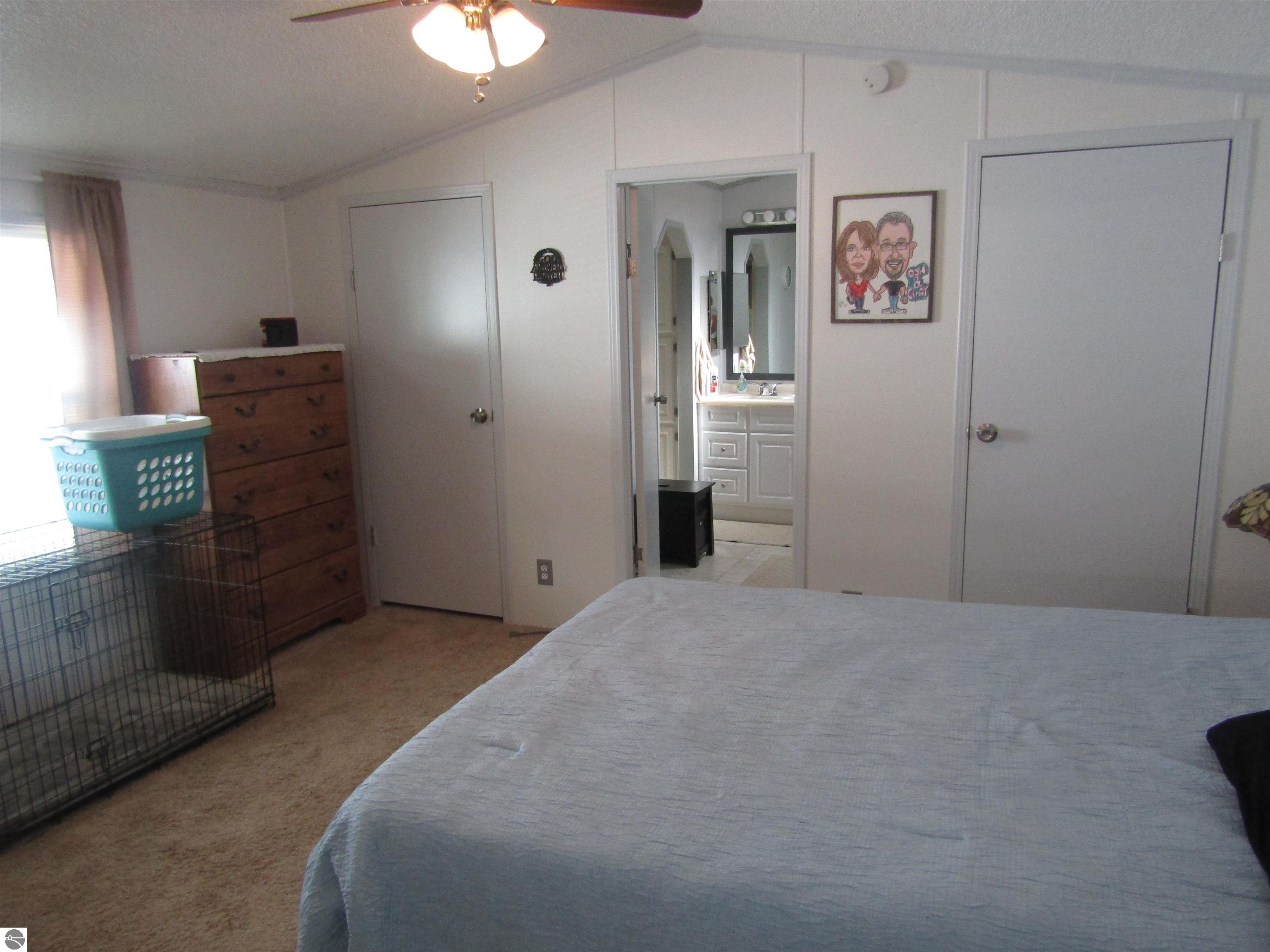 3287 Comanche Trail