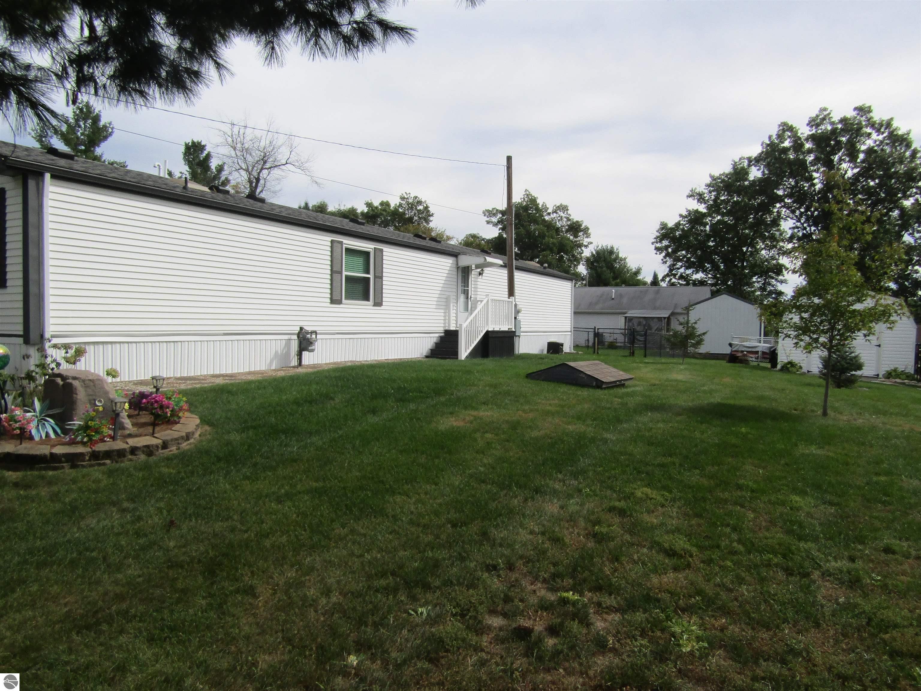 3287 Comanche Trail