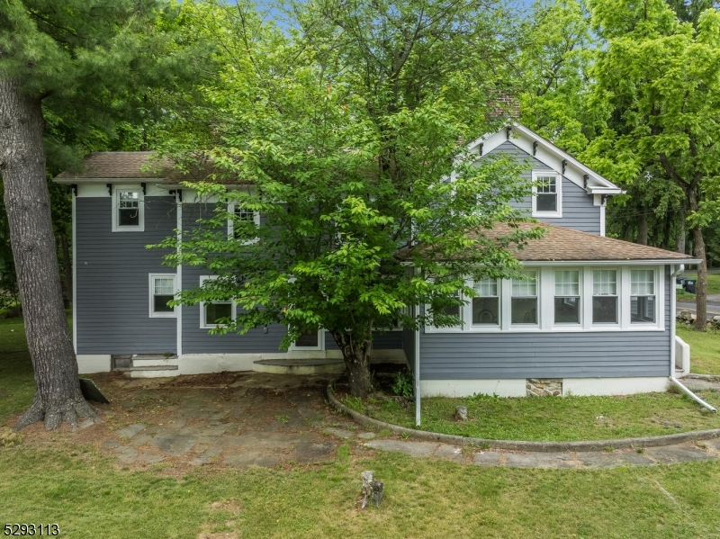 547 W Hill Rd