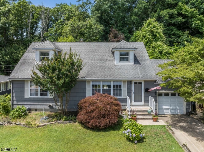 75 Athens Ave