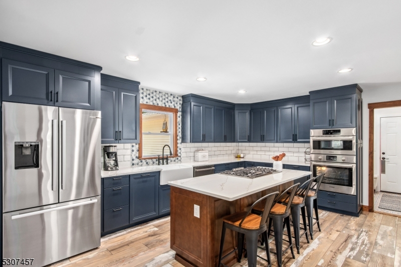 12 Beaver Brook Dr