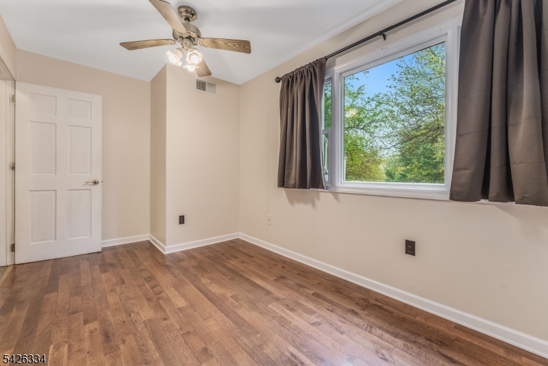 46 Sutton Rd