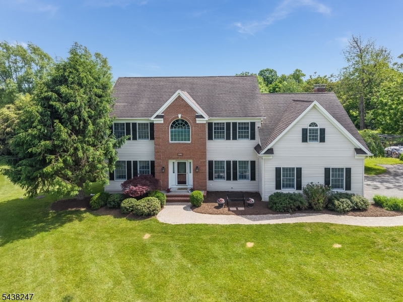 2 General Morgan Ln