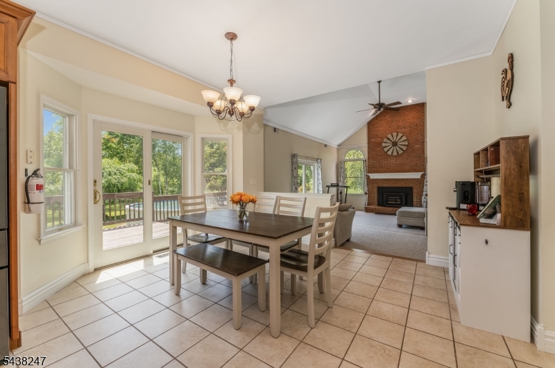 2 General Morgan Ln