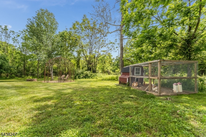 2 General Morgan Ln