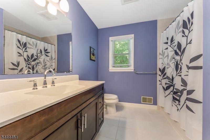 8 Kilmer Dr