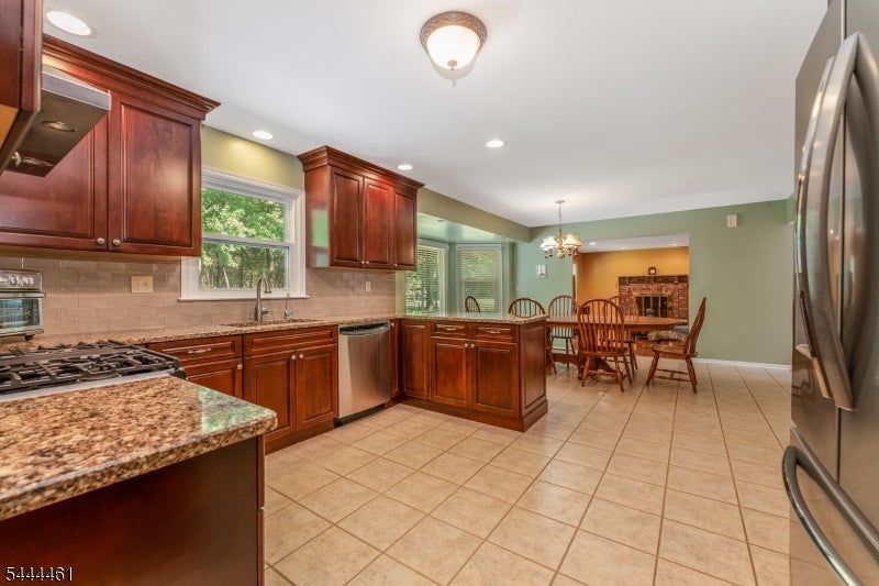 8 Kilmer Dr
