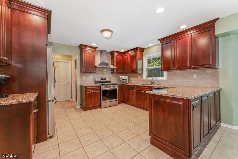 8 Kilmer Dr