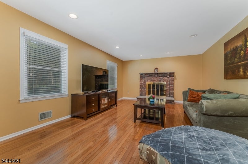 8 Kilmer Dr