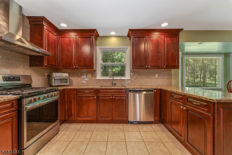 8 Kilmer Dr